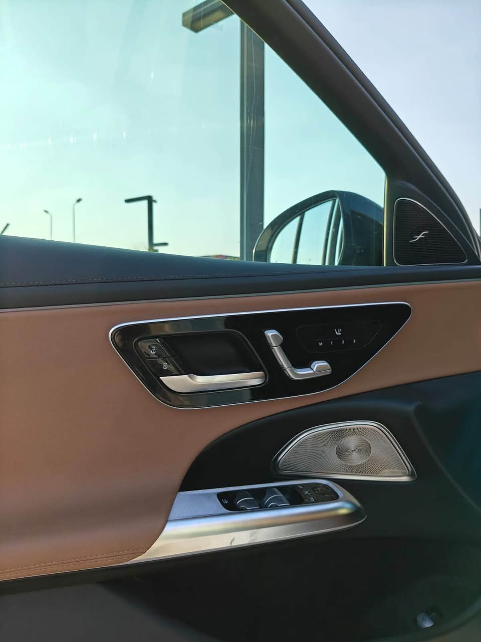 متاح الان E200 Model 2024 Fully loaded premium plus Used like zero 14.000km 📍
متاح جميع انظمه القسط 
اقل مقدم واقل فايده 
فايده ٩.٩٪؜
بدون حظر بيع 
للحجز والاستعلام 
📱01550805551
📱01282642954


**إذا كنت صاحب هذا الإعلان وتريد حذفه لأي سبب، رجاءا أرسل رسالة إلى الدعم الفني**