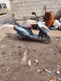 شباب دراجه البيع بكان بغداد جسر اديالى الجديد الكرغوليى السعر 175الف ش...