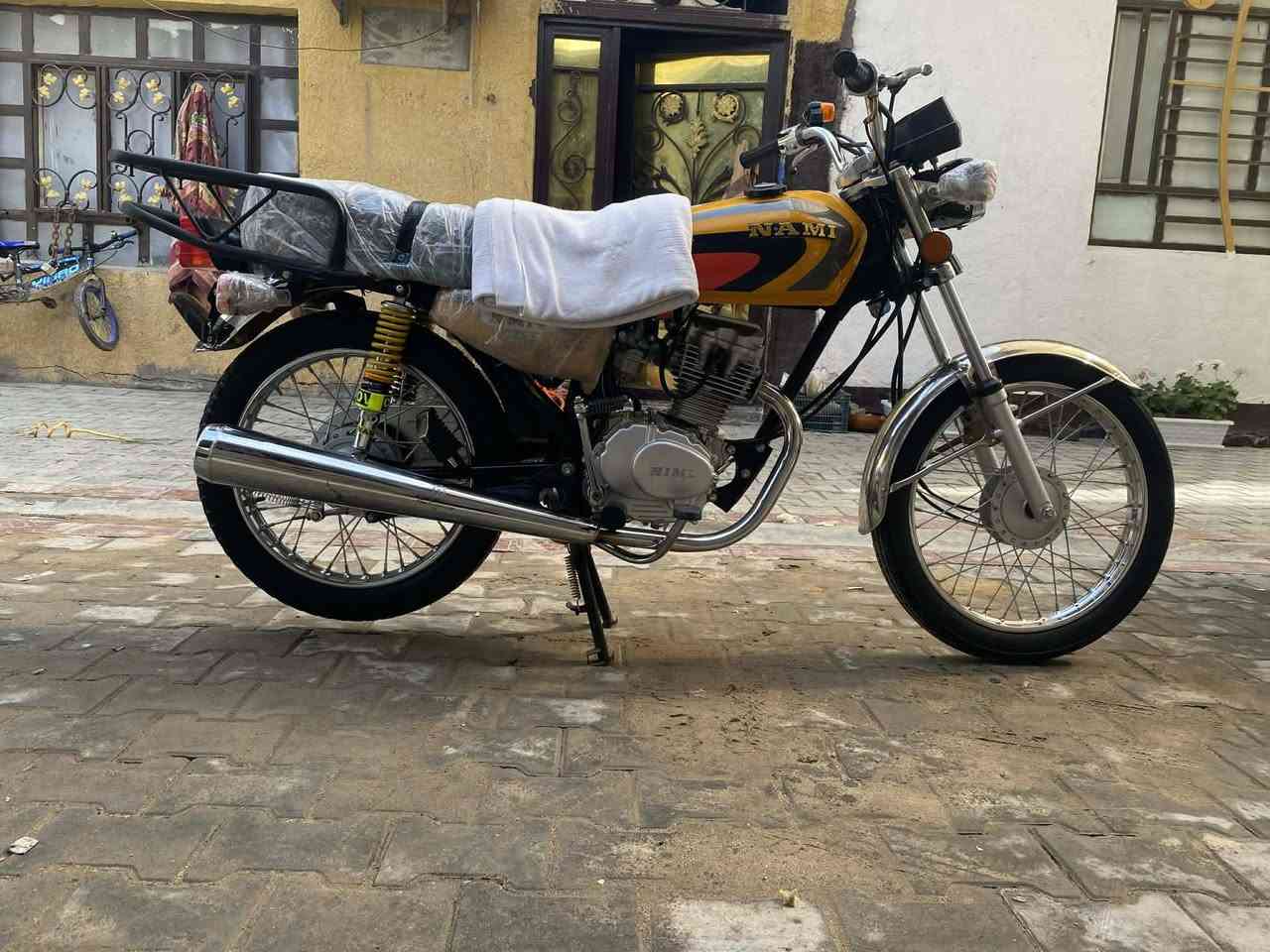 سلام عليكم دراجه للبيع اربعه كير موديل 2025 جديده بعده مكاني كربلاء السعر 700بيه مجال قليل ***********
