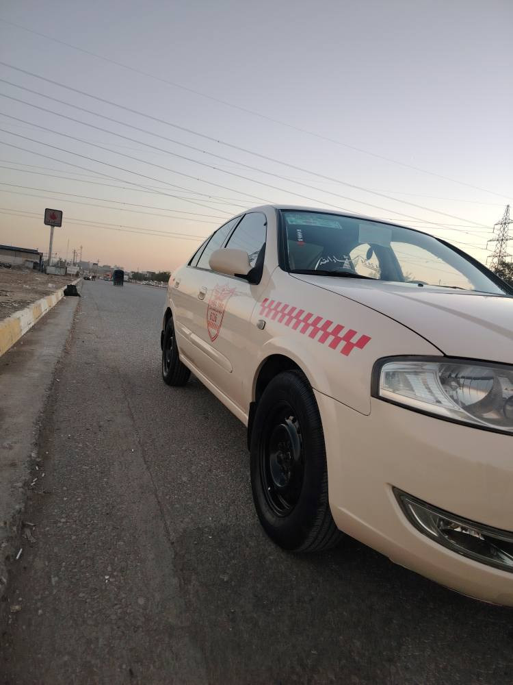 سەنی کۆری 2012گێڕ عادی بیلاد تەکسی سەنەوی تا 2027نوێیە سەیارەکه بێکێشەیە هیچی نیە فەقەد دو جێی بچوکی تعدیلە گێڕو مەکینە بەشەرت فەقەد جەمپێکی پشتەوەی هەیە ئەویش زۆر کەمە ئەگەر 
ژ.م *********** أربيل, العراق
