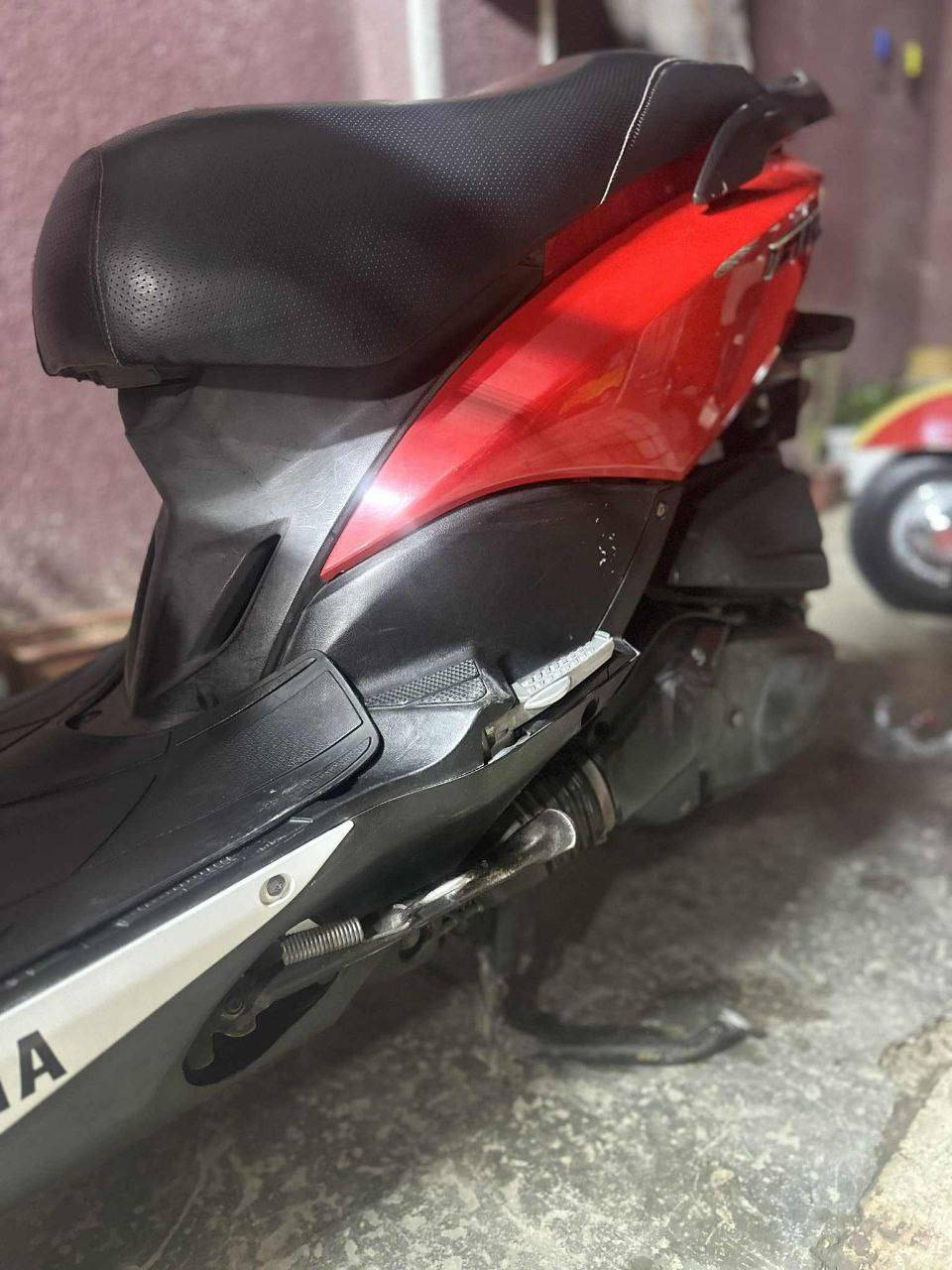 سلام عليكم
جي تي ار للبيع كفالة مكينة وكفرات ماعدة كم زلغ بسيطات تجي تفحص السعر  مليون250
***********
