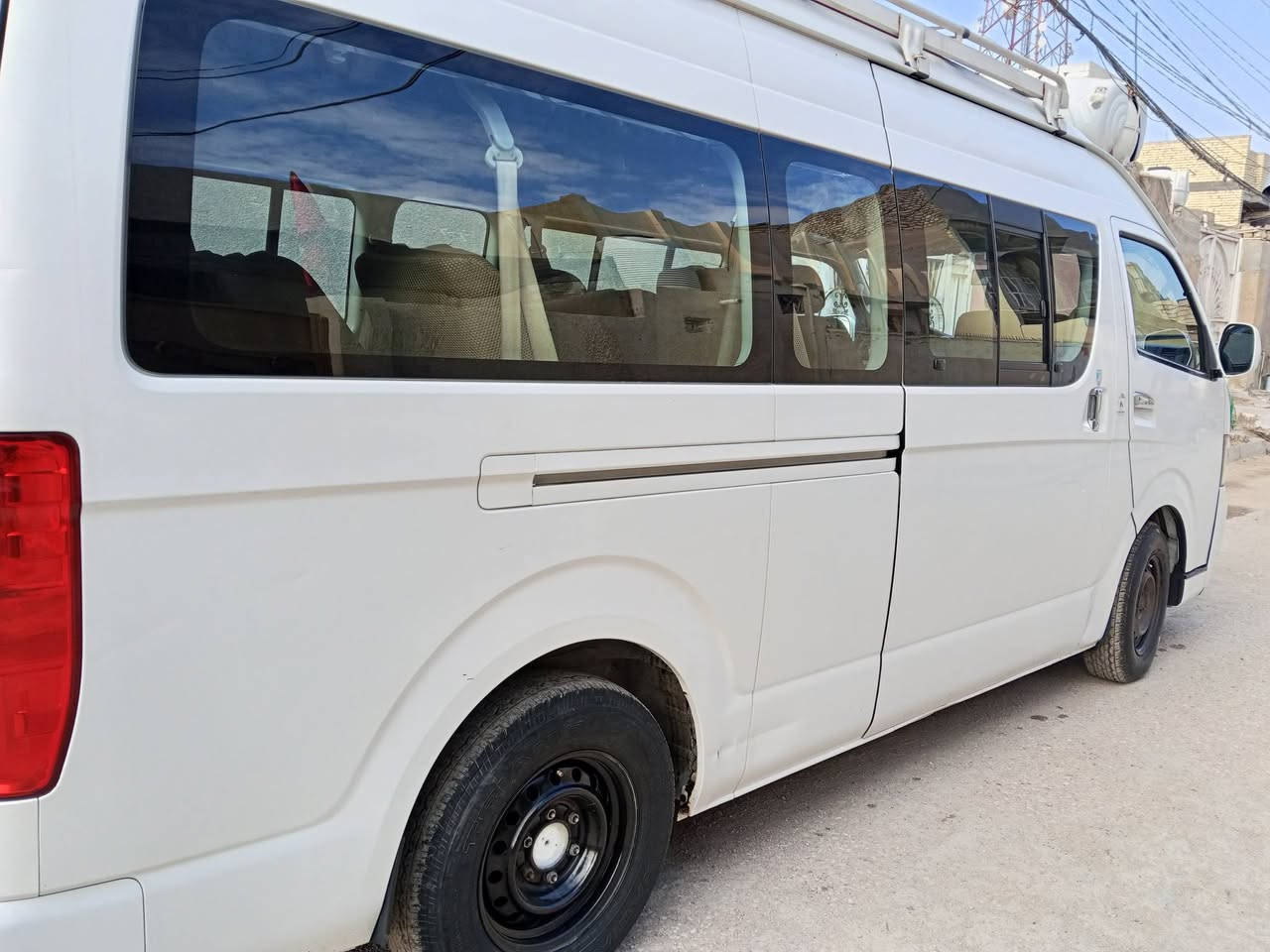 للبيع
جنبي H2
موديل 2020 سياره بسمي نضيفه بيها طخه بجانب السايق  للاستفسار ***********
