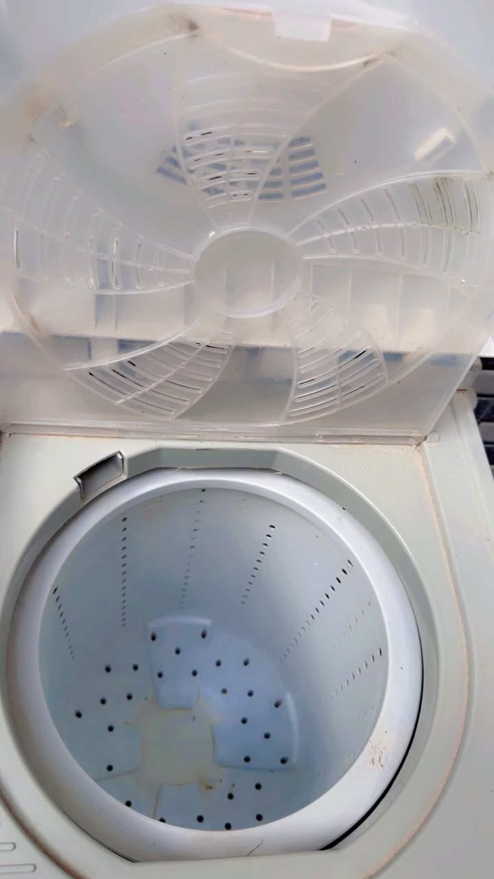 📢 للبيع
ثلاجة وغسالة بحالة جيدة جدًا ✔️  
نظيفات وشغالات بدون أي مشاكل  

💰 السعر: 50 لكل وحدة  
مكان النجف 
📩 ***********
