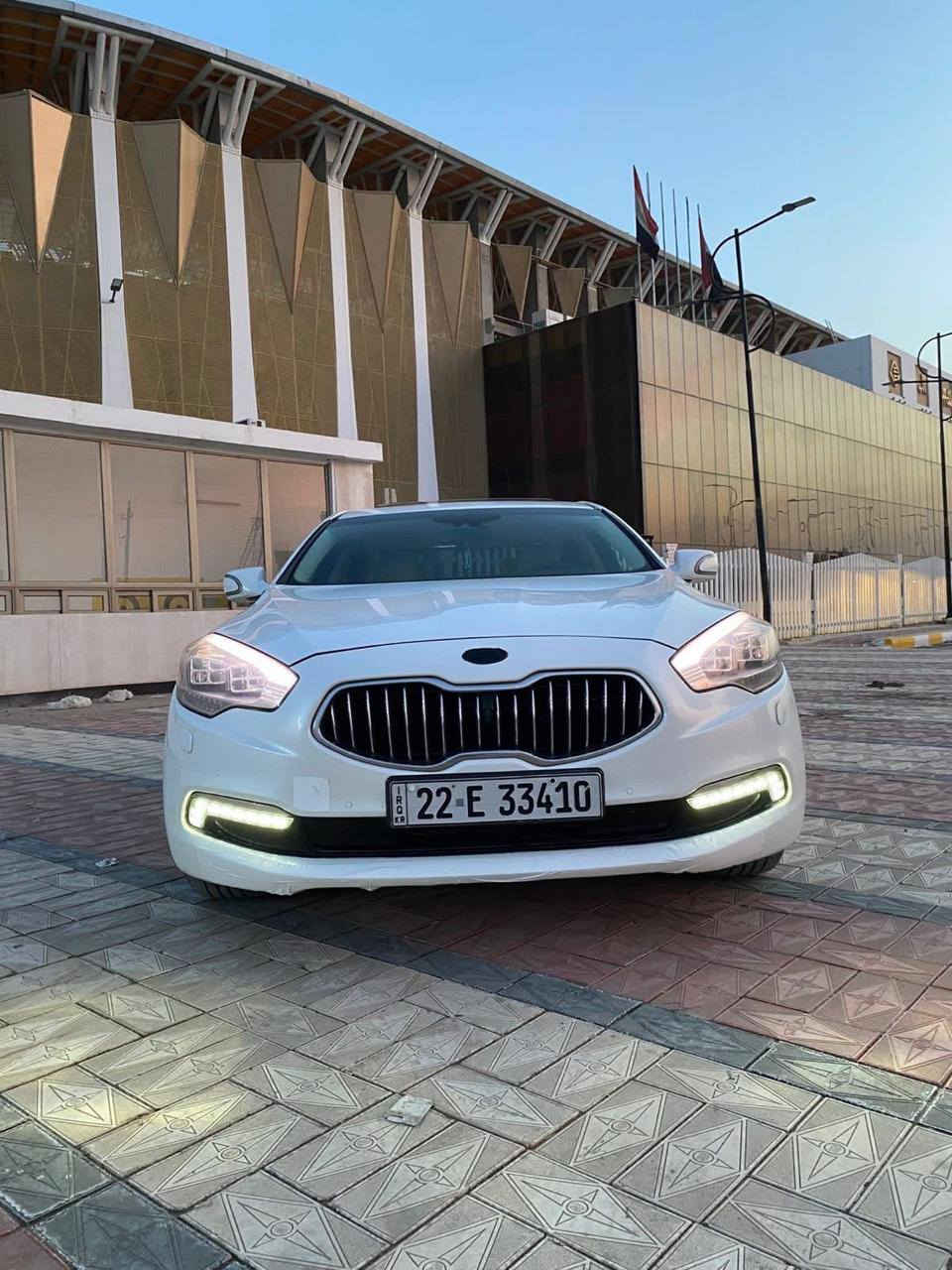 السلام عليكم
كيا كوريس 2013 خليجي فئه اولى

محرك 3800 V6
گير 8 نمر كوبرا
اللون ابيض صدفي
كل الابواب شفط 
الجنطه شفط
بصمه اربع ابواب
ستيرن كهرباء متحرك
ذاكره خزن كشن السائق والستيرن
دبل جام لعزل الصوت والحراره
رادار كل الجهات مع تحذير المنطقه العمياء 
لايتات لد ١٦ عدسه زنون ومتحرك 
اكياس هواء كهرباء للراحه في كشن السائق والكشنات الخلفيه
بروجكترات لد 
كشنات جلد (النابا) افخم انواع الجلود لون بيجي
جكات ملغيات شاديله لوي 
مري شفط وقلاب عالبگ لرؤيه اوضح
مرايات تعتيم للاضاءة العاليه وهيتر 
قماره شامواه فاخر 
كامرات عدد ٤ رؤيه محيطيه 360 درجه والخلفيه دواره مع الستيرن
حساسات امامي خلفي
فتحه سقف
كشنات جلد تدفئه وتبريد امامي خلفي
كشنات كهرباء امامي خلفي
شاشات عدد 3
تحكم ماوس امامي خلفي
الكشنات الخلفيه VIP 
تبريد 3 قطع
حساس مناخ اوتو يتحكم بفتح وغلق الهواء الخارجي حسب نقاوه الجو 
بردات عدد 5 بلاد
ايرباكات عدد 9
سماعات شركه لكسكون 14 سماعه
 دمام عدد ٢ امامي خلفي
تحديد مسار
شاشه عرض معلومات عالجامه الاماميه 
العينه شاشه وامكانيه تغيير شكل العدادات حسب الرغبه
هاند بريك بصمه كهرباء
نضام اوتو هولد
انضمه قياده عدد 4 عادي وايكو وسبورت وثلج
نضام مانع انزلاق ABS
نضام تراكشن كونترول 
نضام حزام امان كهربائي
مثبت سرعه ورادار تفاعلى 
السياره مكفولة ماعده بيه بس صبغ الباب الخلفي جهة السايق أثر شخوط ونصبغ الباب كله توحيد لون
ودعاميه امبدله بدون حادث صور السونار موجوده
رقم أربيل الدولي تريد وكاله تريد تحويل
السعر 170وبيه مجال 
مكاني ذي قار / الغراف
 ***********
