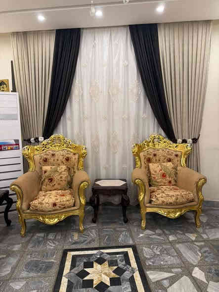 تخم زان مصري 10 مقاعد +طبله وسطيه 
نضيف كلش 
***********
