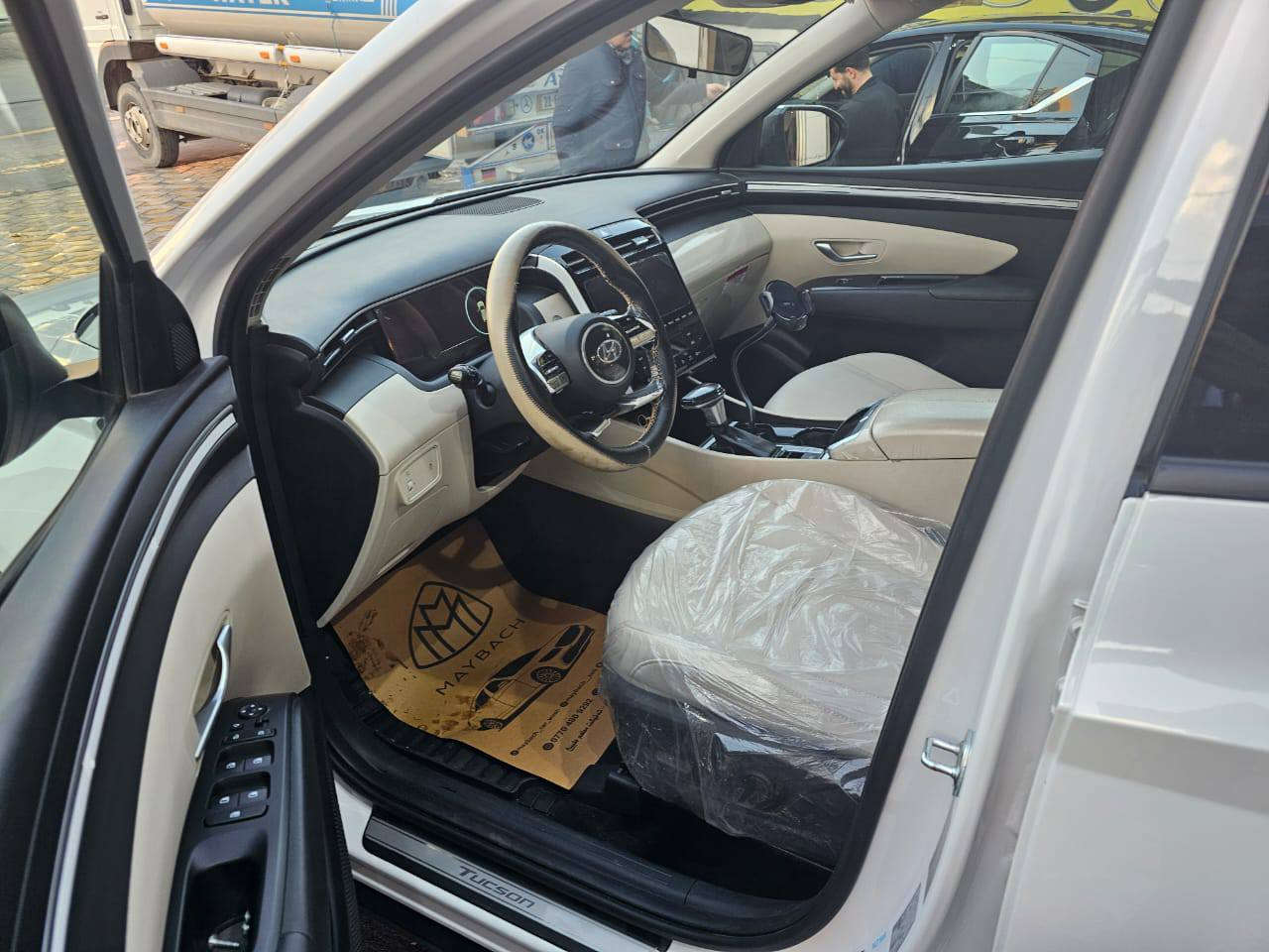 سلام عليكم توسان موديل 2024 خليجيه ماشيه 62 مكفوله كفاله عامه رقم انكليزي مشروع وطني الجديد السياره فووووول للاخير باسمي تحويل ثاني يوم مكانها بغداد بيع او مراوس
مواصفات 
بنوراما رادارات كامره 360 
مناخ منفصل شاشه كار بلي 
تحكمات كشنات كهرباء شاحن وايرلس 
السياره بيها هواي مواصفات بعد معروضه 215 ورقه وبيها حك الجيه يعني شدتين و15 ورقه للاستفسار 
*********** واتساب فقط
*********** اتصال
