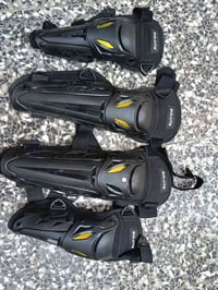 كسارات ادين ورجلين للبيع السعر25 وبيهن مجال اتصال 07701651634