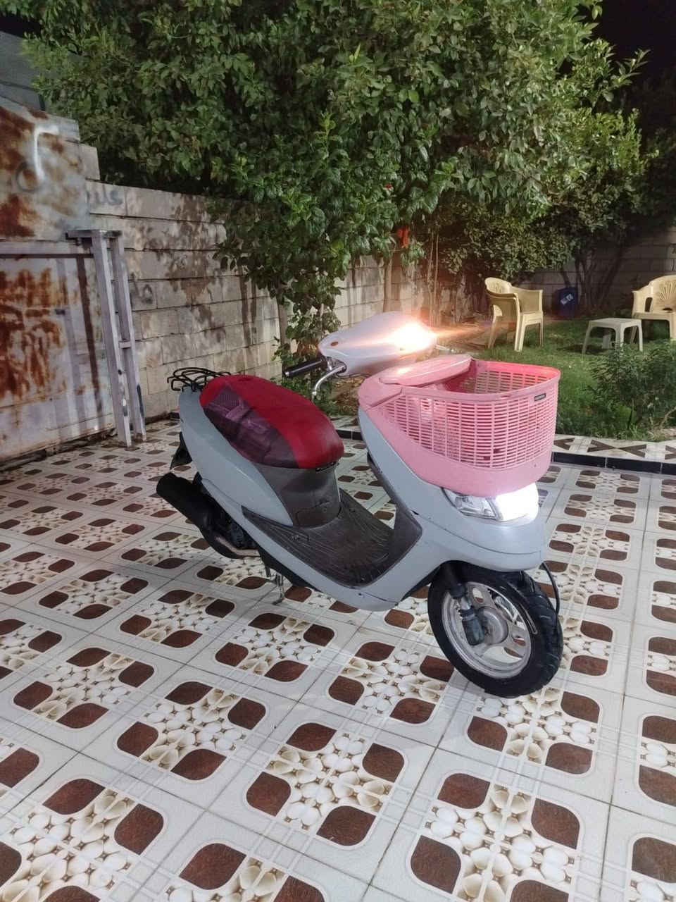 السلام عليكم ابو سله نوزل  دراجه كلش نضيفه مكفوله ما بيها نقص لو برغي عدا دكمه الاشاير شرط بس صوت البنكه تسمع الدهن الاصلي ابدله كهربائيات كلها شغاله نكره سلف هندر دفره وحده  
🌹 السعر 300 وبيها مجال
 للطيبين
مكاني صلاح الدين ناحيه الاسحاقي مركز ناحيه 
واليحب تفاصيل أكثر الاتصال
***********
