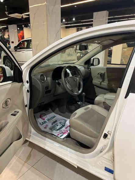 السلام عليكم 
للبيع فقط 
نيسان صني هندي اصلي ✅
2024 
رقم اربيل (رقم وهزه وسنويه كلشي جديد) 
ماشيه ٨٣ 
شاشه كبيره 
كاميرا 
حساس 
سبايدر 
لايت عالي وناصي وبلوجكتر كله زينون اصلي 
مكفوله كفاله عامه عدا بارد اباب الصدر 
السياره نظيفه وجاهزه من كل النواحي 
مكانها بغداد  حي القادسيه او السيديه 
السعر ١٢٨ وبي مجال بسيط 
***********
