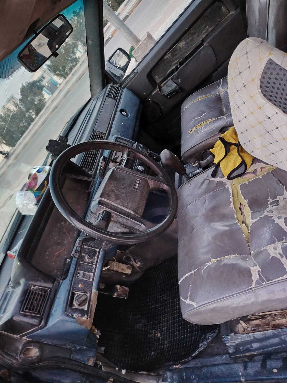 السلام عليكم 
فالفو ستيشن  موديل 1989 رقم بابل
محرك ونج  السعر 30 مع مجال بسيط  المكان نجف الاستفسار على هذا الرقم
***********
