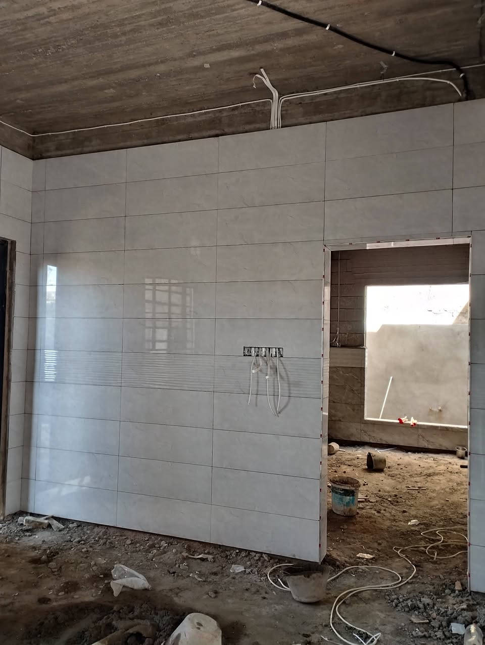 جزء من عملي جدران وارضيه متفرغ حالياً داخل الموصل فقط***********
