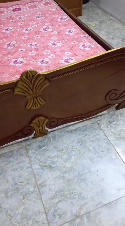 غرفه طابقين تسكام السعر 750بيه مجال العنوان بابل طريق السريع قرب محطة انوار بابل الشوملي اتصل ***********
