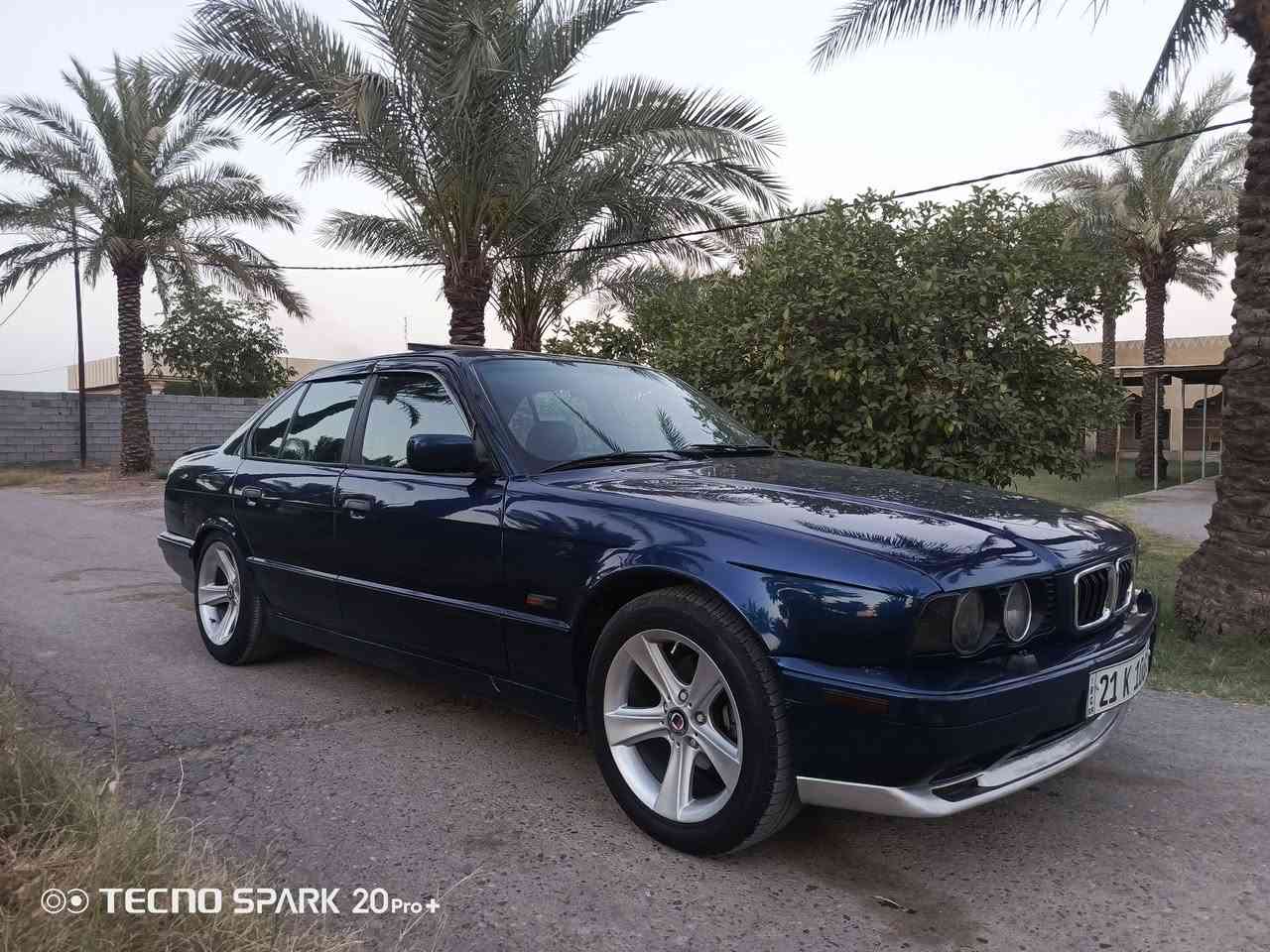 السلام عليكم للبيع
بي ام   525 مسكر  كبس 

موديل 1995

رقم انكليزي بسمي تحويل مباشر 

كير ومحرك مكفول 

تبريد ثلج 

صدر خلفي امامي جديد 

تخم تاير 

كهربائيات كله شغاله 

داخل  جلد 

لايت منضومه زنون 

السياره جاهزه مابيه اي نقص

مكاني بغداد 

السعر   68

***********
