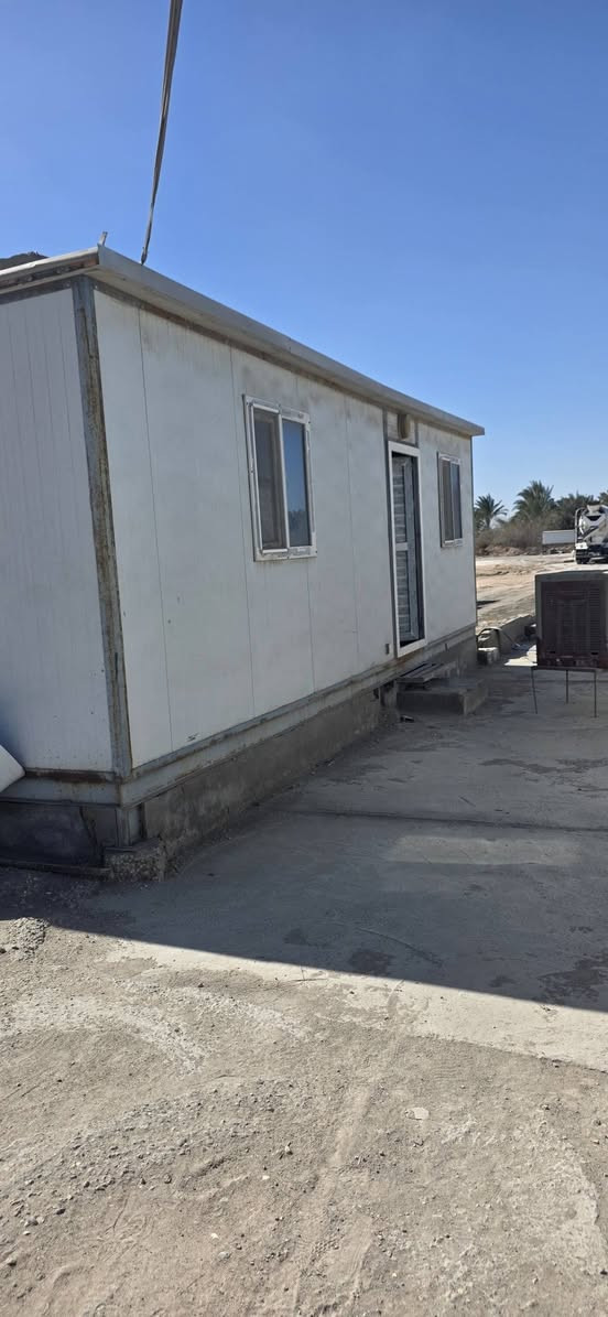 كرفانات عدد اثنان واحد غرفتين وصحيات والثاني مطبخ ***********
