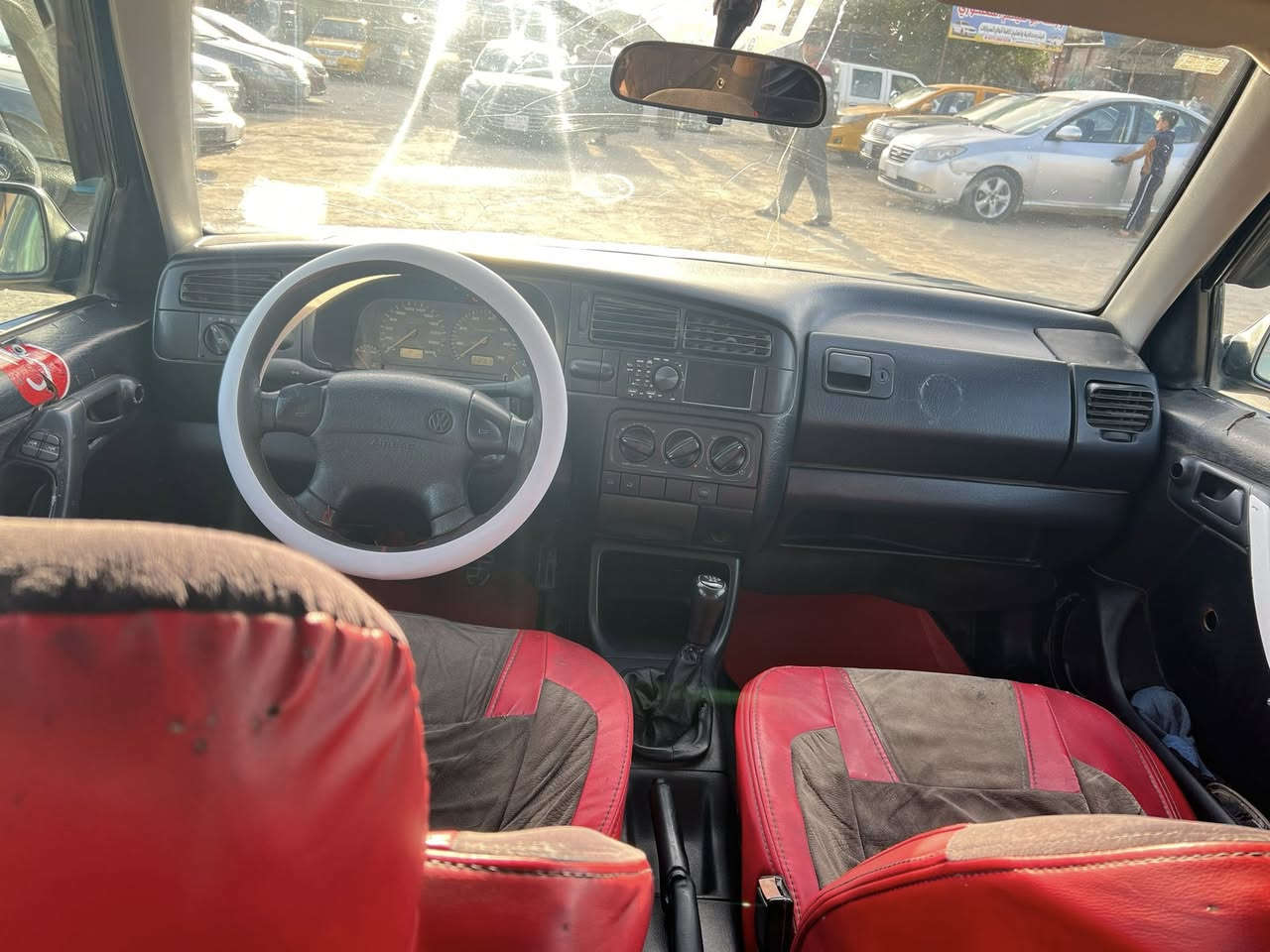 اسلام عليكم كولف موديل 92 رقم بغداد كير مكينه جديد حداديه جديده تبريد شغال تخم تاير جديد اسعر 40وبيهه مجال لعنوان بابل اسكندريه***********
