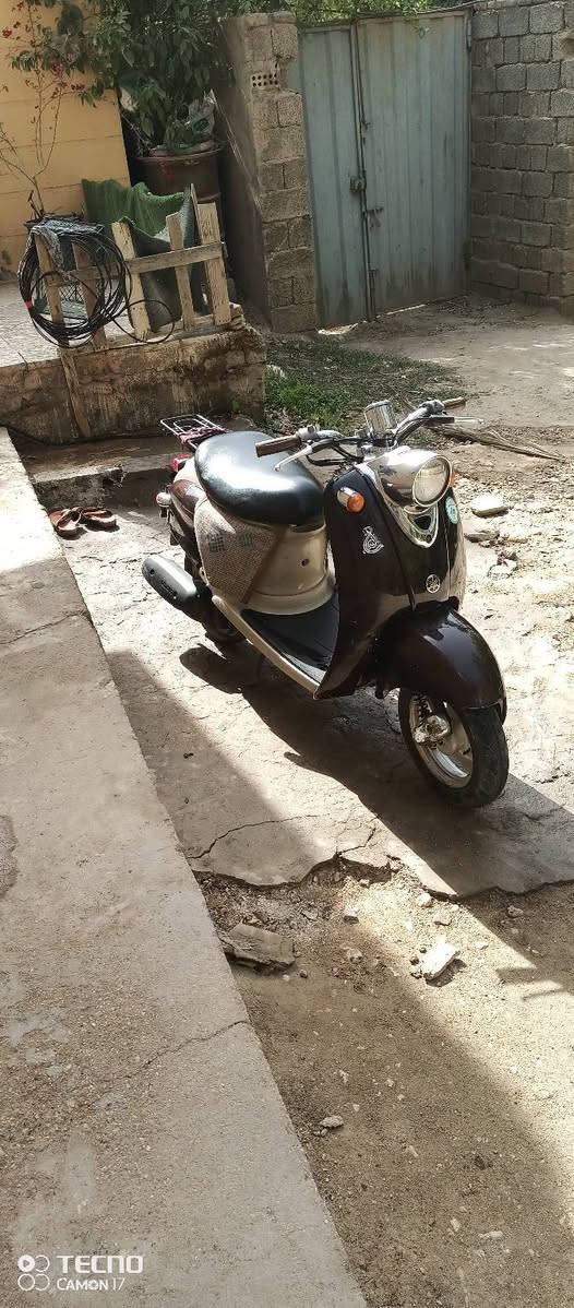 كلاسيك موديل 2000 برغي مامفتوح بيه وصله هم موجود صارله 11شهر نازله حاويه الاتصال ***********
