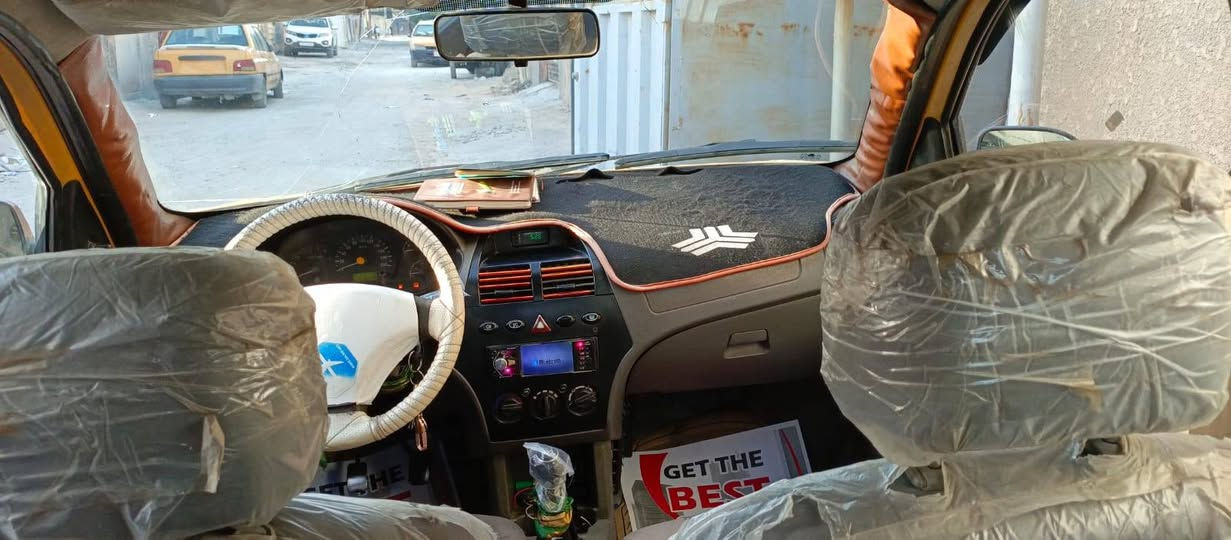 السلام عليكم طيبه ٢٠١٥ رقم بغداد محرك وكير جدد وتبريد وتدفئه تخم تاير جديد وباتري جديد جاهزه السياره لايت عالي زنون بيها جاملغ خلفي صبغ السعر ٣٨ وعليها هيئه مليون كادافع ينزل من سعر السياره سنويه ماساقطه مكان السياره كربلاء ( مكلف بالنشر ) للإستفسار *********** موجود اتصال وموجود واتساب
