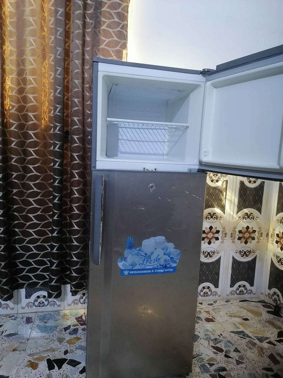 ثلاجه ١٤ قدم شغاله لاخياس لا زنجار فول تجميد فوك وجوه علفحص السعر 150 الاستفسار *********** بغداد, العراق
