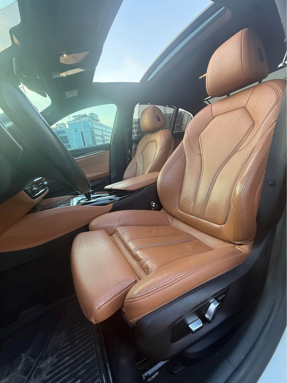 BMW 530i
2019
M sport 
Wakill 
133,000km
متاح جميع انواع أنظمة الدفع 
للتواصل 
01147110604
Haleem القاهرة, مصر


**إذا كنت صاحب هذا الإعلان وتريد حذفه لأي سبب، رجاءا أرسل رسالة إلى الدعم الفني**