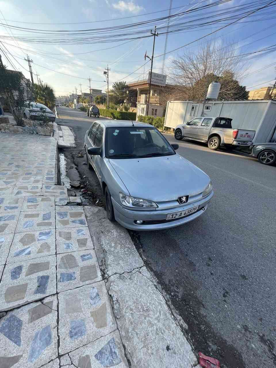 السلام عليكم
بيجو 306   
موديل 2003 
مكينه جديده مال كصه اكلج  جديد كير شرط 
غرفته جديده السياره كلش متعوب عليها 
رقم انكليزي 
انا الشرعي ماله 
4 قطع صبغ 
السياره كامله مابيه نقوصات بس كيجات 
***********
مكان موصل الايسر 
السعر 65
