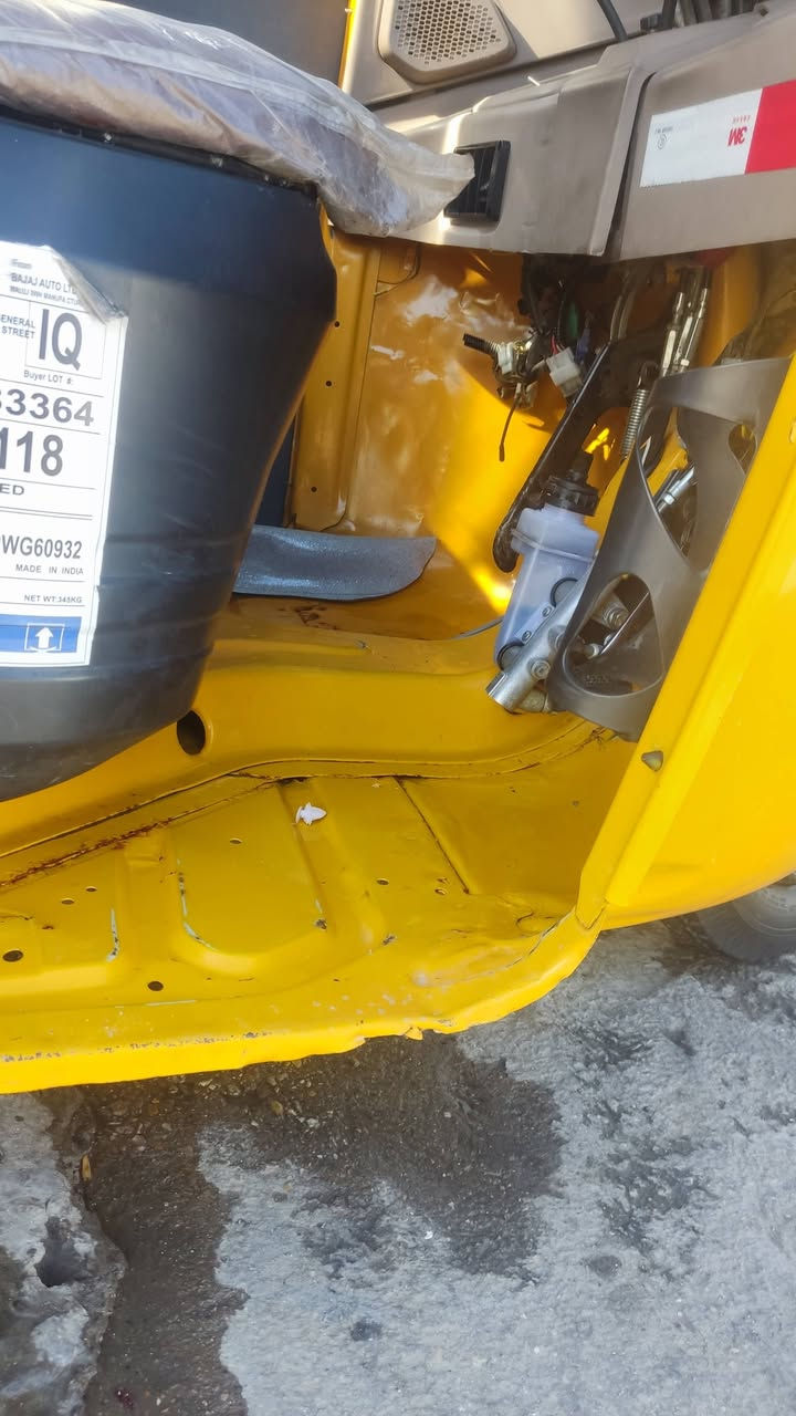 سلام عليكم تكتك 22 شهر 8 رقم نكليزي تكتك خير من الله بس راد لهة صرف بصيط بيع مستعجل سعر 8 و250 وبيهة مجال رقم الهاتف ***********
