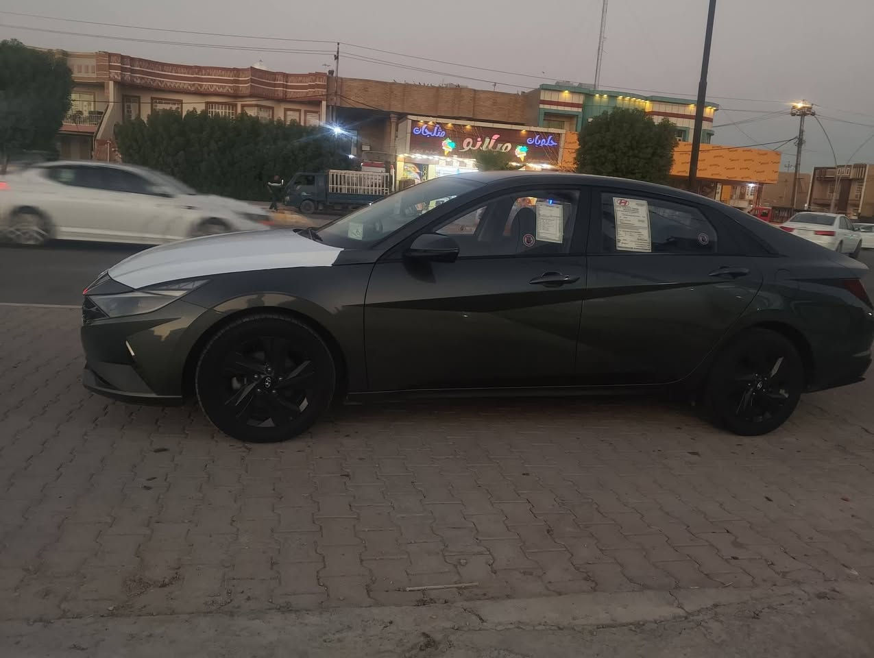 السلام عليكم من رخصه الادمن الانترا وارد كوري اصل 2023 هايبرد فول مواصفات عدا الفتحه 
مواصفات السياره 
شرط حته غراض السياره كاعات او مثلاث او طفايه او سبير كلهن بعدهن ب النايلون شرط

مودات القياده 

نورمات او ايكو او سبورت 

بصمه تشغيل او تشغيل عن بعد بصمه ابواب او صندوق 
صندوق يفتح عند الاقتراب

رادار 360 درجه

سياقه ذاتيه او تحديد مسار او مانع تصادم

تدفأه ب الكشنات او تبريد

تبريد او تدفأه ابيانو مناخين

تدفأه ب الاسيرن

حساسات أمامية وخلفية

سايد ابريك بصمه

اوتو هولد

منظومه زنون كامله

او عدسات متحركه
او لد امامي خلفي 
 
حساس مطر

مرايات فول كهرباء شفط او تحكم

ترحيب اناره ب الابواب

 تخم تأير كوري اصل مبدله قبل اسبوع

السياره ماشيه 55.000
كير السياره ATM  ابلادي شرط 

السياره كفاله عامه شرطحته الدعاميات فقط بيه شخطين بالباب خلف السكن او ممسويهن 
غير هاذا الكلام السياره كفاله من كلشي شرط حته الصدر 
دهن ادير فقط ب الوكاله 
شرط الك سونار السياره تحويل مباشر وكاله ما اسوي 
سعر السياره 155  ورقه او بيه مجال قليل مكان السياره بغداد الكرخ *********** بي وات ساب او متواجد خاص
