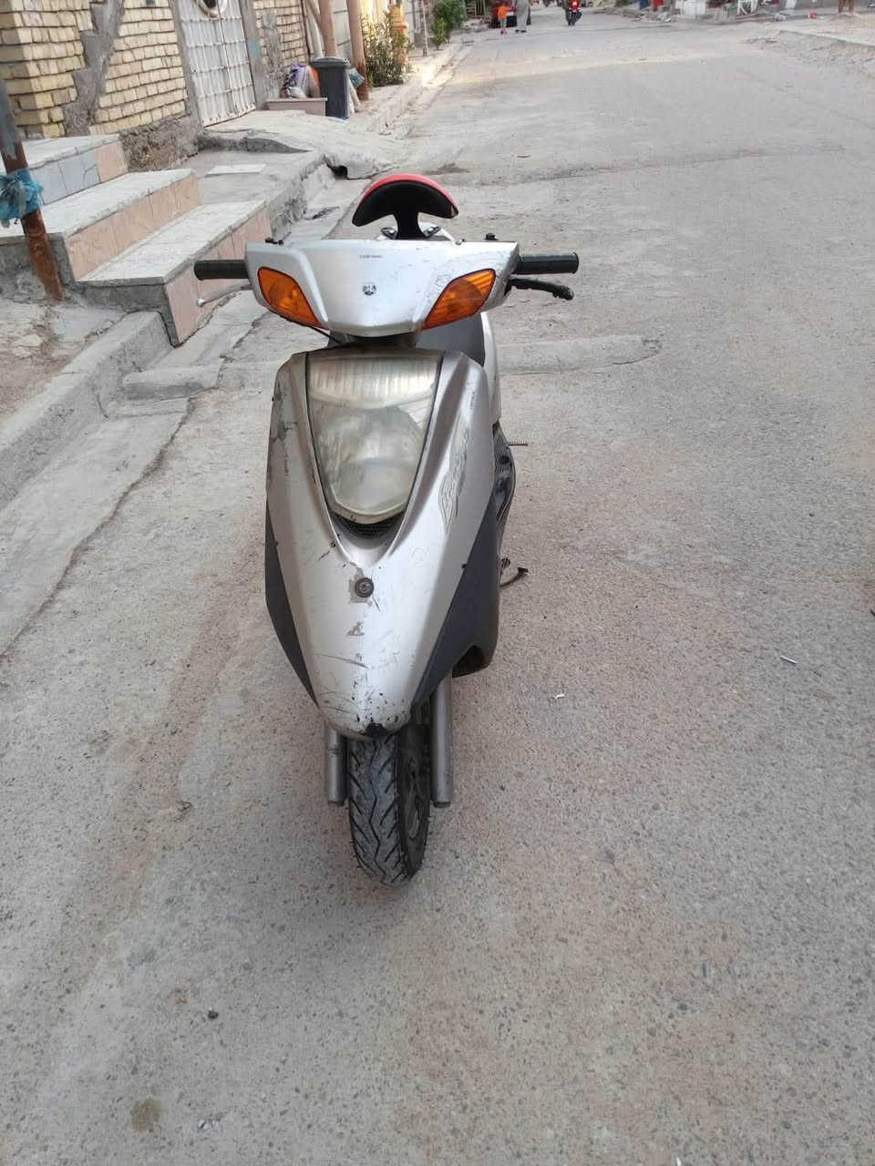 سلام عليكم
دراجه بريز نضيفه بمعنه الكلمه  
شغاله سلف هندر بكل وقت 
بيهه نواصق قليله كهرباء بس
قايش جديد كلجلت جدد 
تايرات زوج جدد
بيهه سستهم جديد 
سعره 450 قفل 🔒
مكاني البلديات /هاتف ***********
