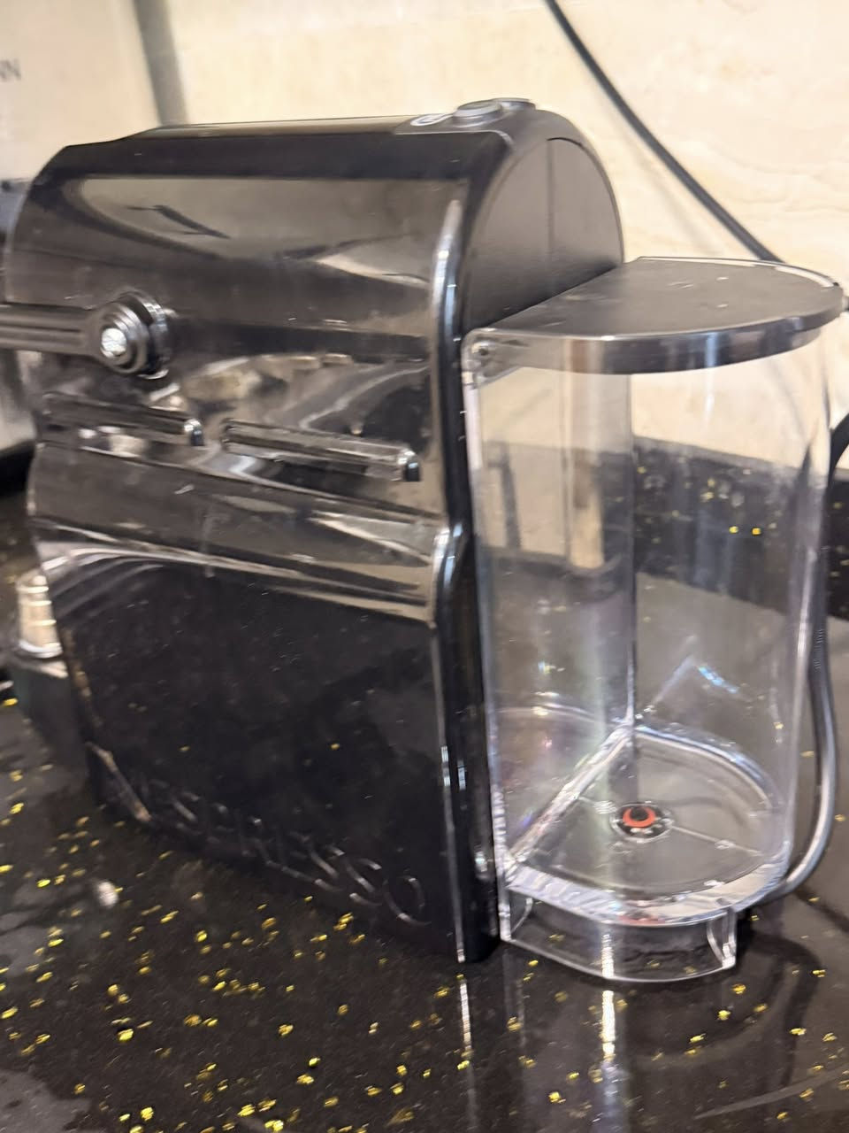 يلونجي كبسولة نظيف جدا نظام كبسولة 
***********
90 الف
