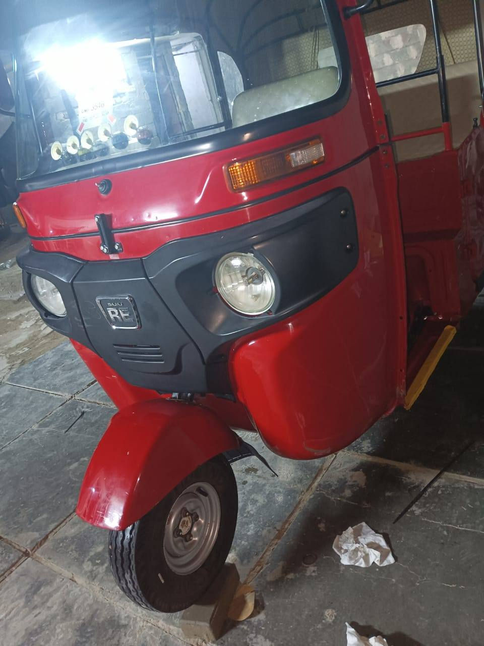 سلام عليكم تكتك البيع 22تكتك مكفوله عده دخه بلغد خفيفه مكينه برغي مامفتوه بيهه السعر اتصل رقم كربلاء***********
