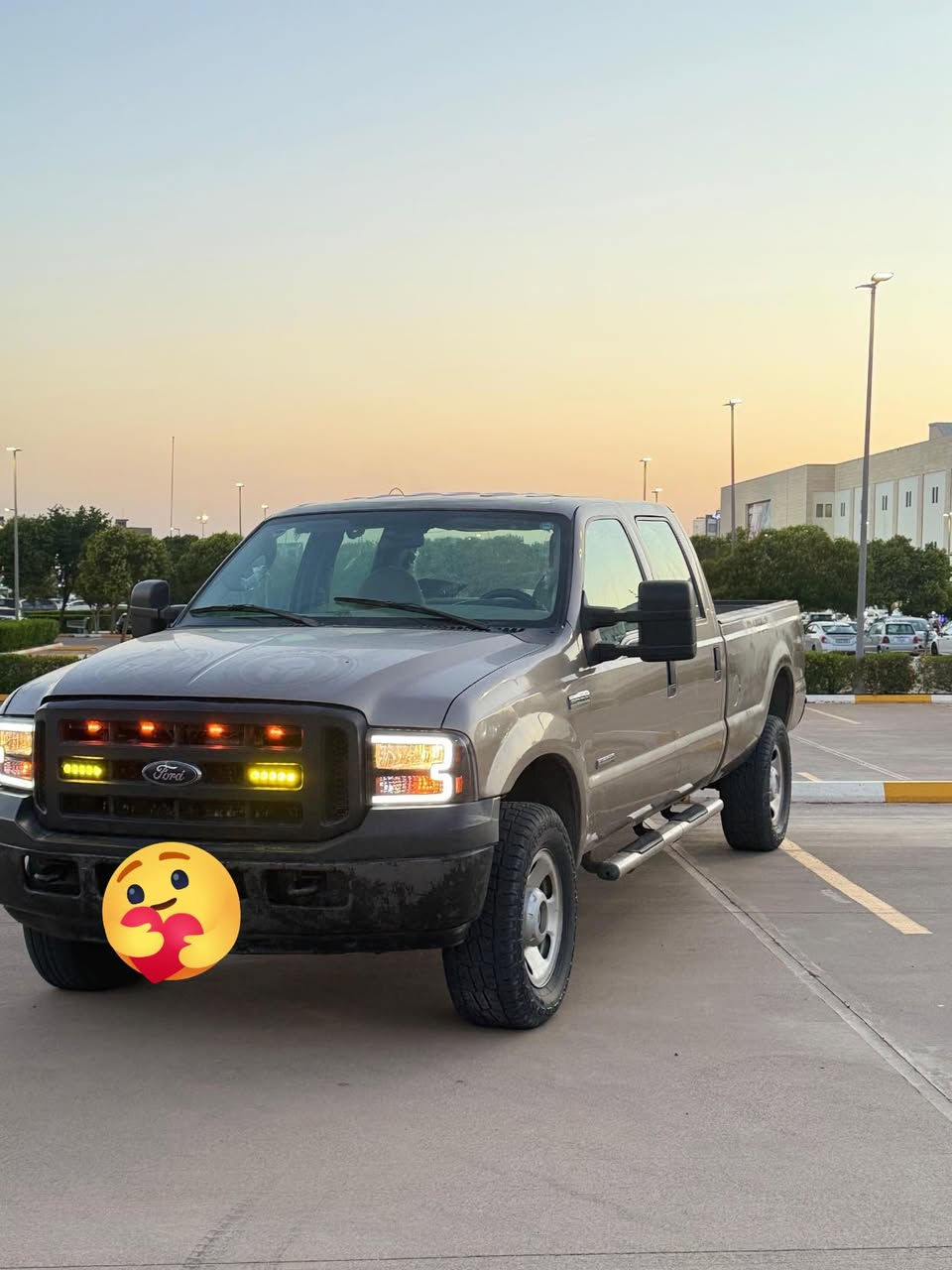 ⭕️عرض حصري بيع سريع 
فورد F350 موديل 2006 گاز 
8بستن تيربو
ضمان من ضربه وتعمير اصولية رقم اربيل شرط التحويل 
او الوكالة سيارة كانت قبل لدى شركة امينة وتحولت للبيع المباشر ودخلت مازاد البيع المباشر المحرك اوربي والكير ايضا دفع رباعي شغال 100‎%‎ 
ضمان انطيك سنة كاملة وشرط بالمكاتبة اكتبلك ضمان سنة كاملة
سيارة على وضع شركة ماشية 170 الف بدون اي نواقص
بچم امامي حديث LED اصلي 
اكسل كاردن 100‎%‎
تبريد ثلج تدفئة 
حدادية تخم تاير كلة جديد 
الداخلية كشن وسطية فتحه شاشة ايباد كاميرة خلفية 
ارضيات وعزل خارجي دبل جام كلة شغال 
كود سويج متشتغل الة سويج مالتها 
الملحقات ( دوسات البلادية وياها مع حمالة الجلكانات البلادية وياها مع جلكان عدد 2 ) يعني بس شغل وتوكل عزيزي 
محرك شرط ترايك للبصرة 
السعر خـاص بدون كسران بحلال الناس اكرر سيارة اتحدى اكو بنظافتها حالة البودي فقط شخط ومتكحل 
#ملاحظة
كل شيء شغال بيه ماكو اي نقص بشرط الفحص وين متحب

للاستفسار على الرقم لتالي وتساب او اتصال

***********
