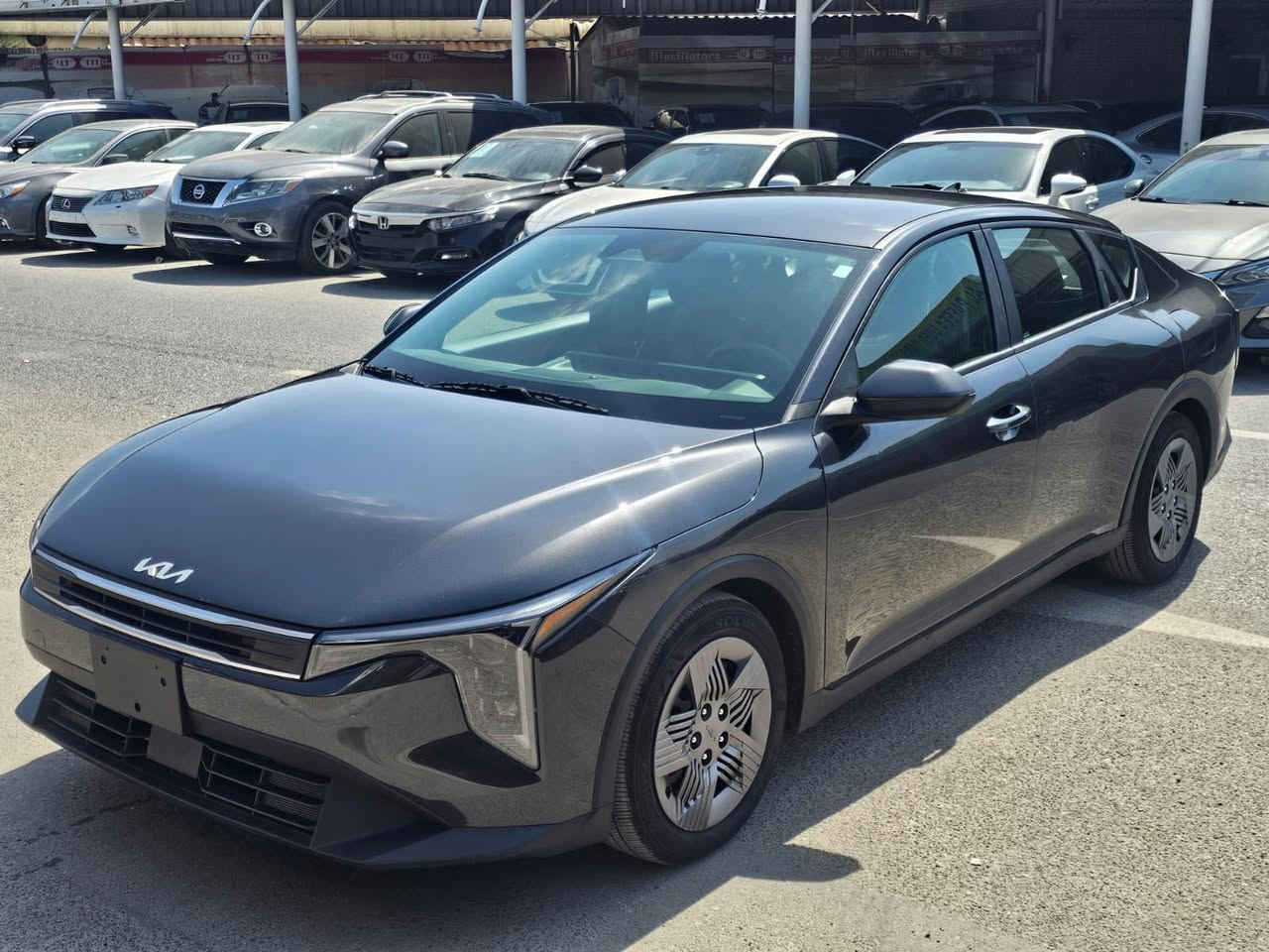 السلام عليكم
متوفر سيارات بالشارقة جاهزه للشحن إلى منفذ سفوان 
تدخل حرة او ع كتاب شهداء 
K4 عدد3 

فورتي عدد 1 

راسلني ادزلك التفاصيل والسعر 

***********
