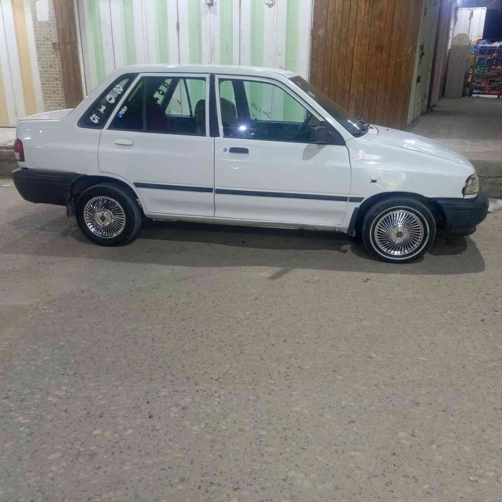 سلام عليكم سياره البيع سايبه مديل 2015 مكينه وكير مكفولات مكفوله كفاله عامه من ضربه وتبديل وصبغ  برانكيت مكفوله  حداده جديده تخم تاير الكهرباء كلها شغاله تبريد وتفه شغالات  ترايك وين ماتريد   سياره حلوه كلش  تقفيل بلرموت  سنتر الوك  سعر 27وبيه  مجال  قليل  مكاني العماره ميسان هاذ رقمي ***********
