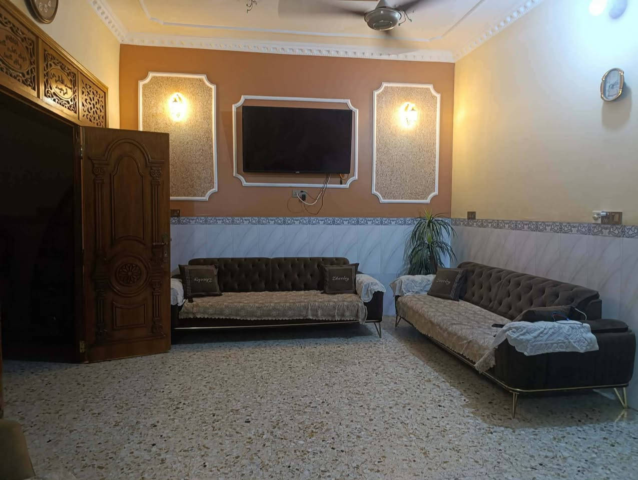 دار للبيع (ركن) البكرلي الرابعه فرع الشيخ علي الحميري ابو جنان
200 متر طابق واحد مطبخ وصاله وهول وغرفتين  شارع 10 متر للأستفسار الاتصال على الرقم ***********
