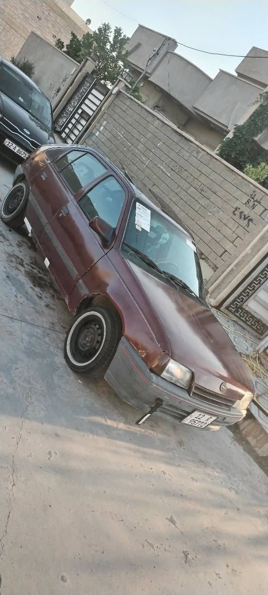 اوبل كاديت موديل 1991
سنوية 2029 تريد تحويل تريد وكالة
كابون بانزين بيها تبادل صبغ عام 
وايرمنية كلها شغالة طخم جديد مكينة مابيها شي استيرن بور
سعرة 25$
***********
