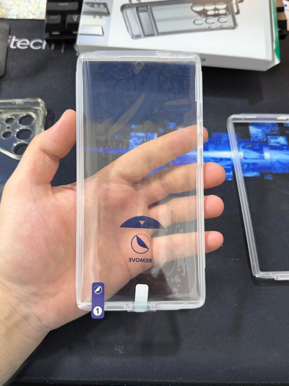 ESR KICKSTAND CASE (armor) S 24 ultra 
•••••••••
الکیس درع من شریکة (ESR)
بکارهاتی (مستعمل)
•••••••••
Price : 13000 dinar (١٣٠٠٠ دینار) دهوك, العراق


**إذا كنت صاحب هذا الإعلان وتريد حذفه لأي سبب، رجاءا أرسل رسالة إلى الدعم الفني**