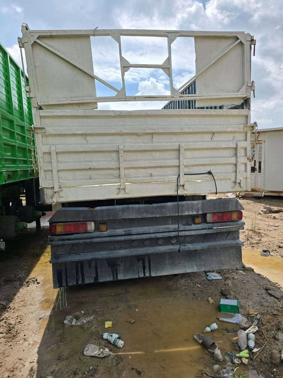 عربانه لبيع جناب طول ١٢٦٠ اربع محاور شاصي ألماني ١٦ مكان لصويره السعر ٩٥ وبيه مجال 
***********
***********
