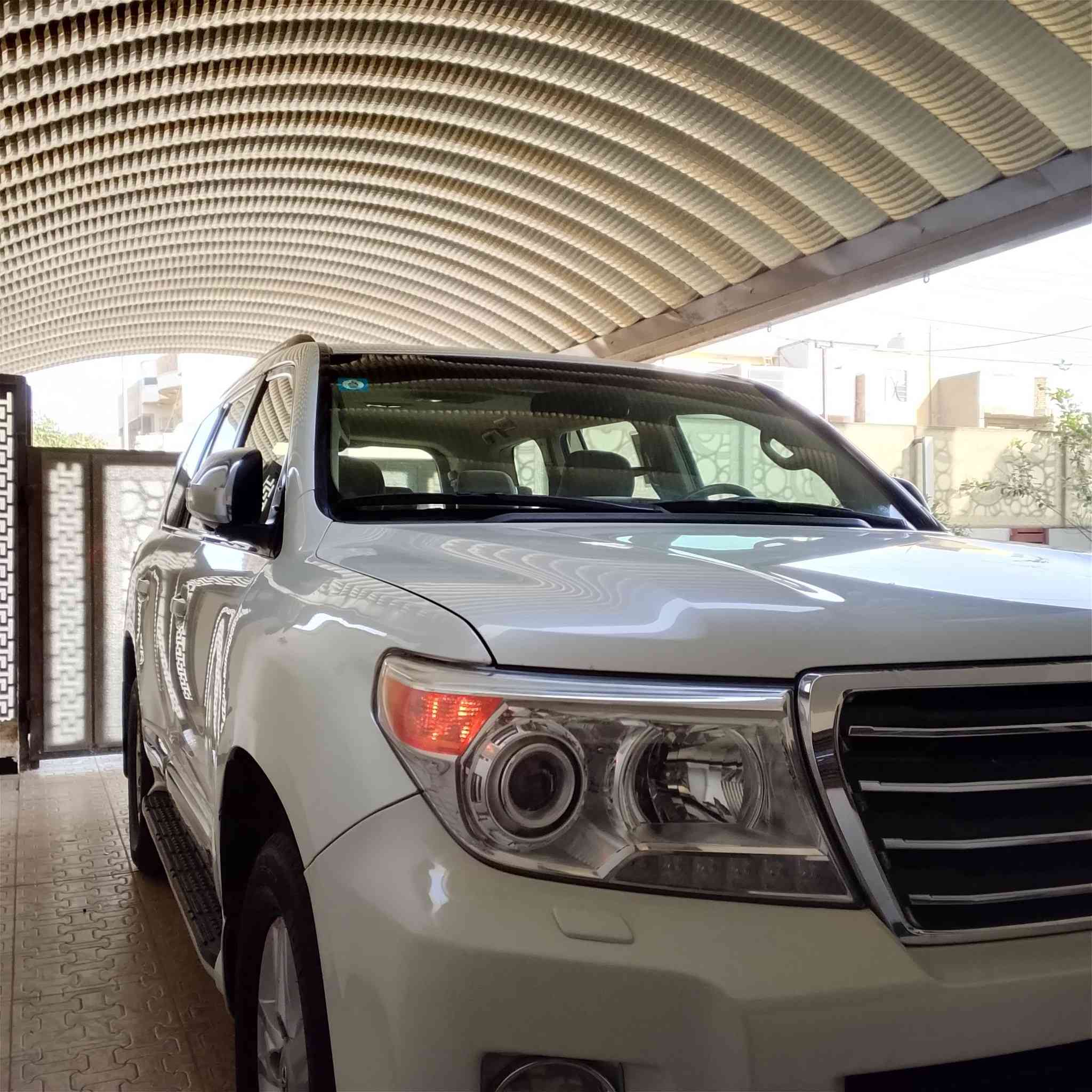 السلام عليكم 
لاندكروز 2015 بريم ام الطفايه فول مواصفات معروفه GX.R
سياره كفاله محرك كير بيه فقط هلال الخلفي صبغ وجاملغ بارد وبراغي باببتين مرخايات سياره احلا من الصور مال جناي جديده خمس كامرات 5 وياهه بصمتين ومسجل مالته  موجود
السعر 375 بيع او مراوس
مكان بغداد الكرخ
***********
