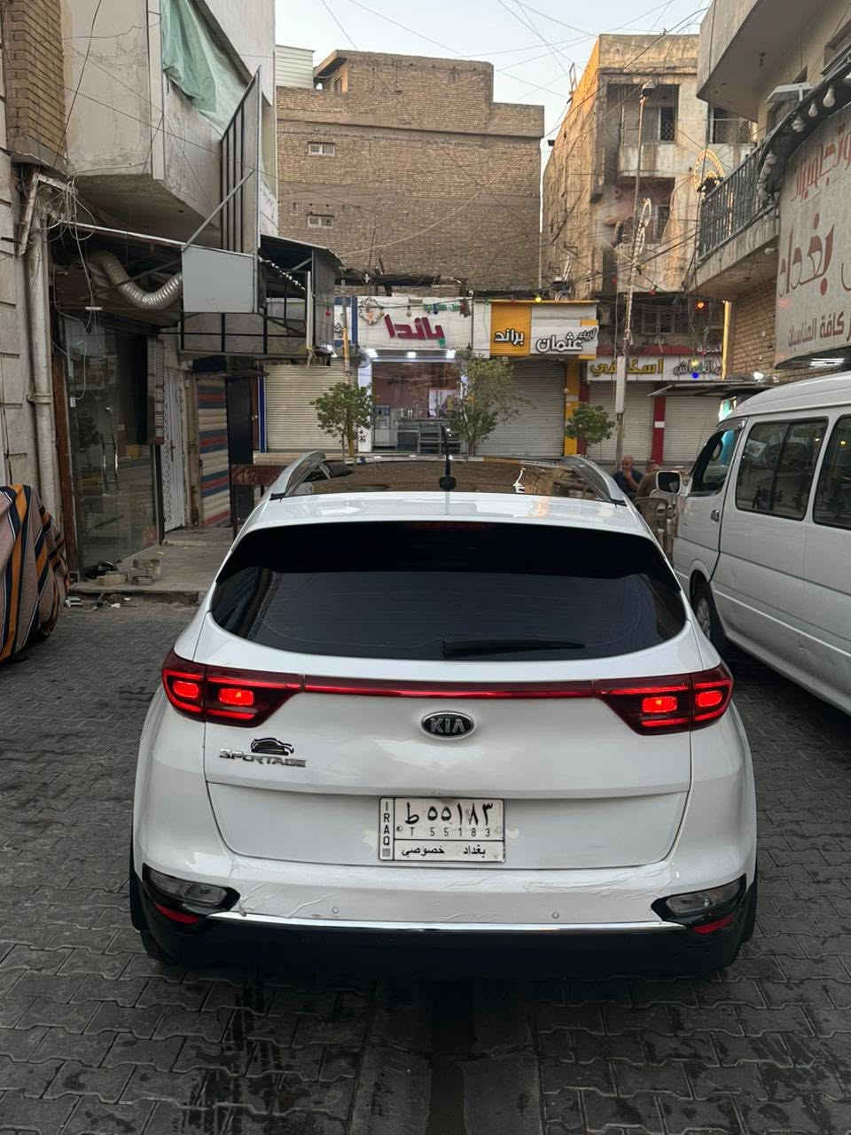 السلام عليكم
للبيع سبورتج 2019 شكل 2020
خليجي شركه الدوليه
لون ابيض
رقم بغداد
ماشيه 86 الف كيلو متر 
سياره نضيفه كلش استخدام شخصي مال بيت
سياره كلين مكفوله فقط شويه بالصندوك عله كد طخه 
مواصفات سياره فول 1/1
بصمتين
بانوراما
تشغيل عن بعد
مري شفط
شاشه كامره
قطعتين تبريد
5 ويل كب
باقي المواصفات المعروفه 
سياره بسمي تحول فقط ثاني يوم
مكان السياره فلوجه 

السعر 185وبيه مجال بسيط حك جيه
للاستفسار 
***********
