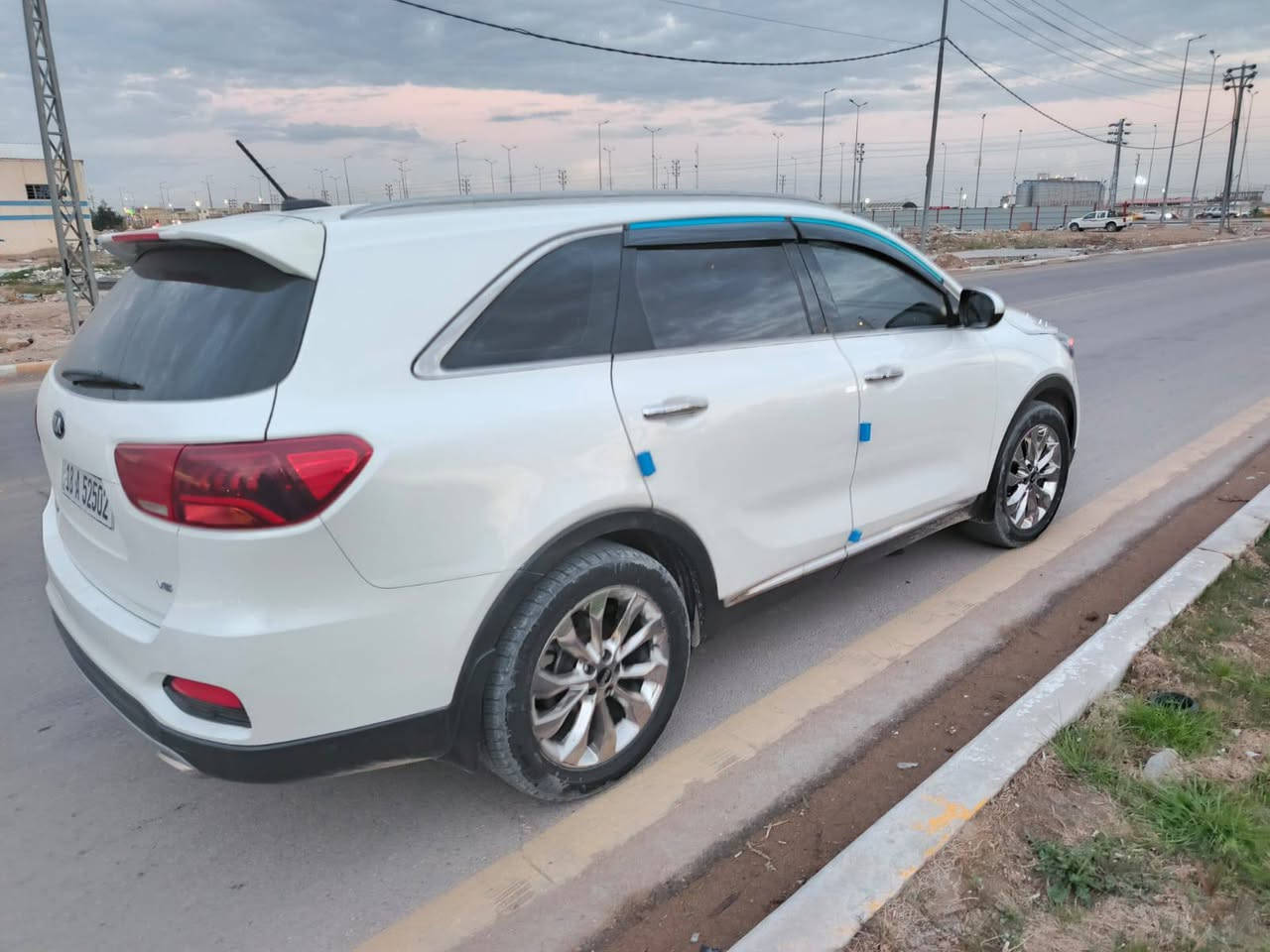 السلام عليكم سياره نوع سورنتو خليجي موديل 2019 فول موصفات عده البنراما كفاله عامه من ضربه وصبغ وضربه سياره جديده مال جناي سته اسلندر سبعه راكب 3قطع تبريد كفاله عامه  كير ومكينه حداديه  كشنات كهربائي مري شفط جنطه كهربائي  باب ترحيب  دوسات لد باب لدالسياره جاهزه تحويل ثانيوم العنوان كربلاء السعر 238 وبيها مجال حك الجيه رقم الهاتف***********
