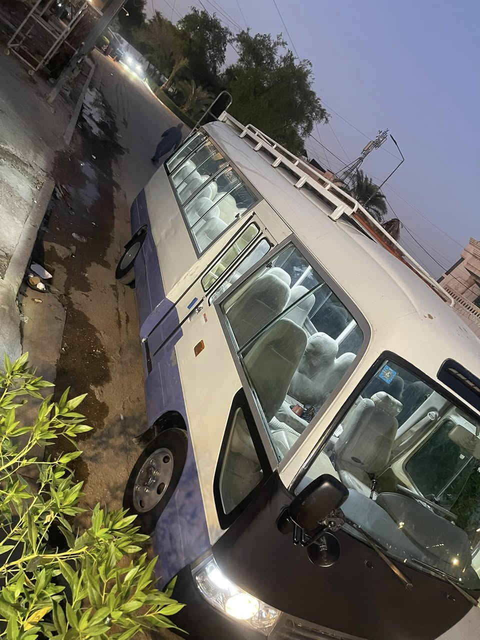 السلام عليكم كوستر للبيع 2009
سياره كفاله عده طخه الي موضحه بل صوره
مكينه تنقيص قليل اكسل ونه قليله
صدر خلفي امامي كلا جديد 
نوزلات بلكات مجاول كلا جديد
سياره خير من الله
سعر240 /
***********
