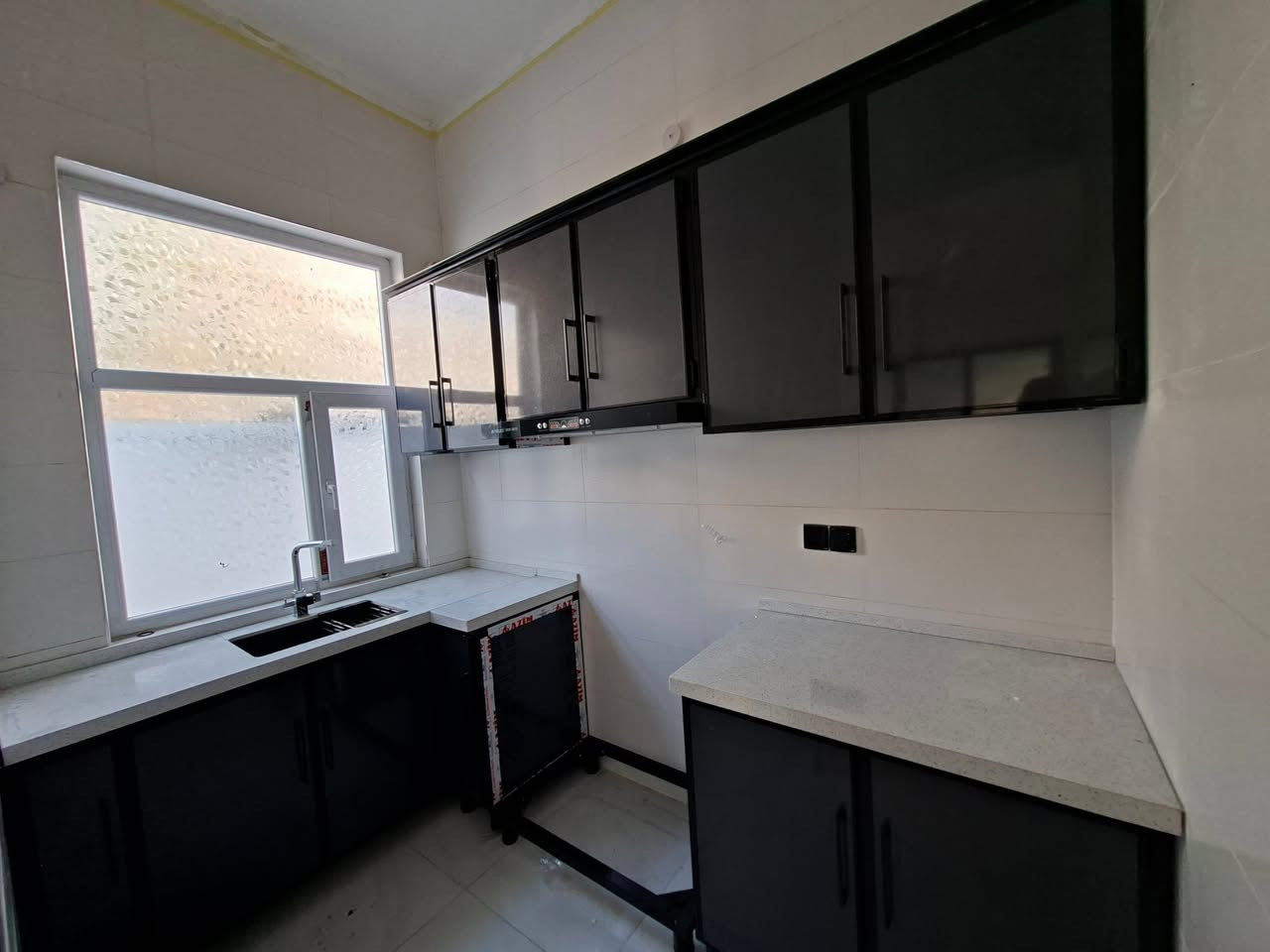 يسعد مسائكم بالخير والمحبه 🌹
زبائنا الكرام 🤗

نقدم لكم كاونتر المنيوم وابواب uv 
لاحد زبائنا ونكوله بالعافيه  
نوع المقطع.تركي   💯
بليت واحد ملم 💯
ضمان حقيقي 💯
للاستفسار مراسله البيج 💻
يتوفر مندوب لاخذ القياسات ديالى بغداد
اهلاوسهلا بالزبائن الكرام 🤗
***********
