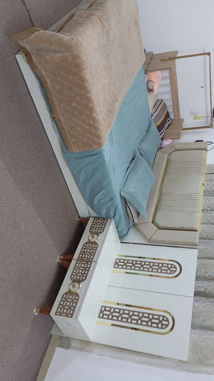 غرفة نوم للبيع كربلاء النضافة ١٠٠؛ ١٠٠
سعرها ٧٥٠ مع المجال للشراي


**إذا كنت صاحب هذا الإعلان وتريد حذفه لأي سبب، رجاءا أرسل رسالة إلى الدعم الفني**