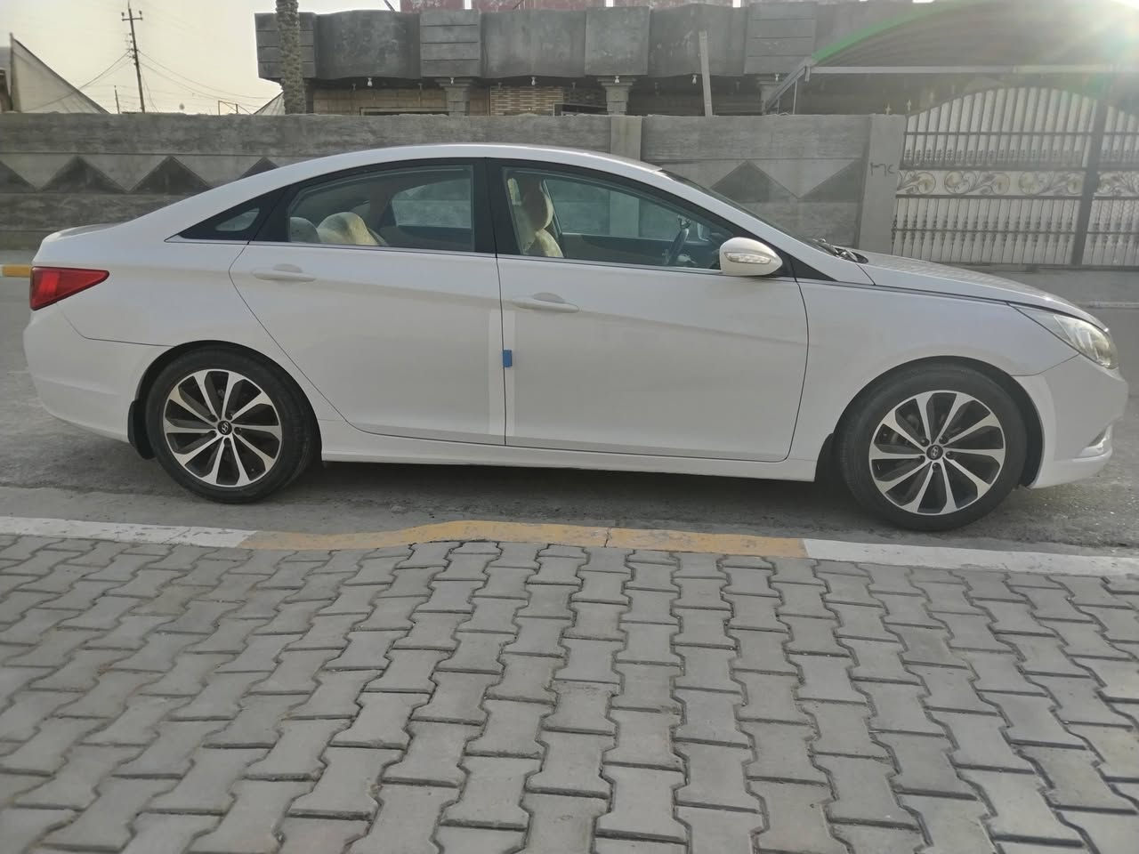 سياره سوناتا ٢٠١٢ خليجي مكفوله كفاله عامه من صبغ والضربه والفتح سيار وكاله تخم تاير سبير بعد ما نازل مواصفات السياره تحكم أستيرن جهتين شفتات أستيرن ثلاث وضعيات قياده سبورت نيموري درايفر تدعم نضام أيكو محرك ٢٤٠٠ سياره كتلوكات الشركه رقم بغداد ألماني تحويل مباشر سيارة جديدة معنا الكلمه أحلا من صور ماشيه ١٥٠ سياره صدر خلفي ولا أمامي أدامه جديده تخم تاير كوري سياره موجوده في بغداد رقم الهاتف ***********
