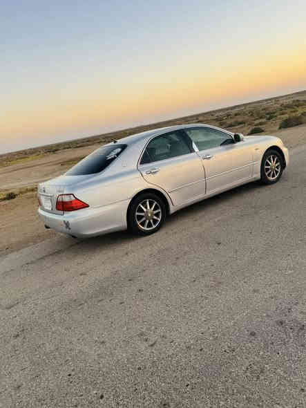 شاهينه 2005 كص جنطه 
متوم رقم وسنويه ورقم شاصي 
٦ بصمات بصمه رصاصي 
مكينه وكير وتبريد كفاله 
حساس امامي خلفي 
شاشه كأمره خلفيه 
سترين كهربائي 
كشنات كهربائي 
السعر ٣٧ 
مكان السياره ميسان 
***********
***********
