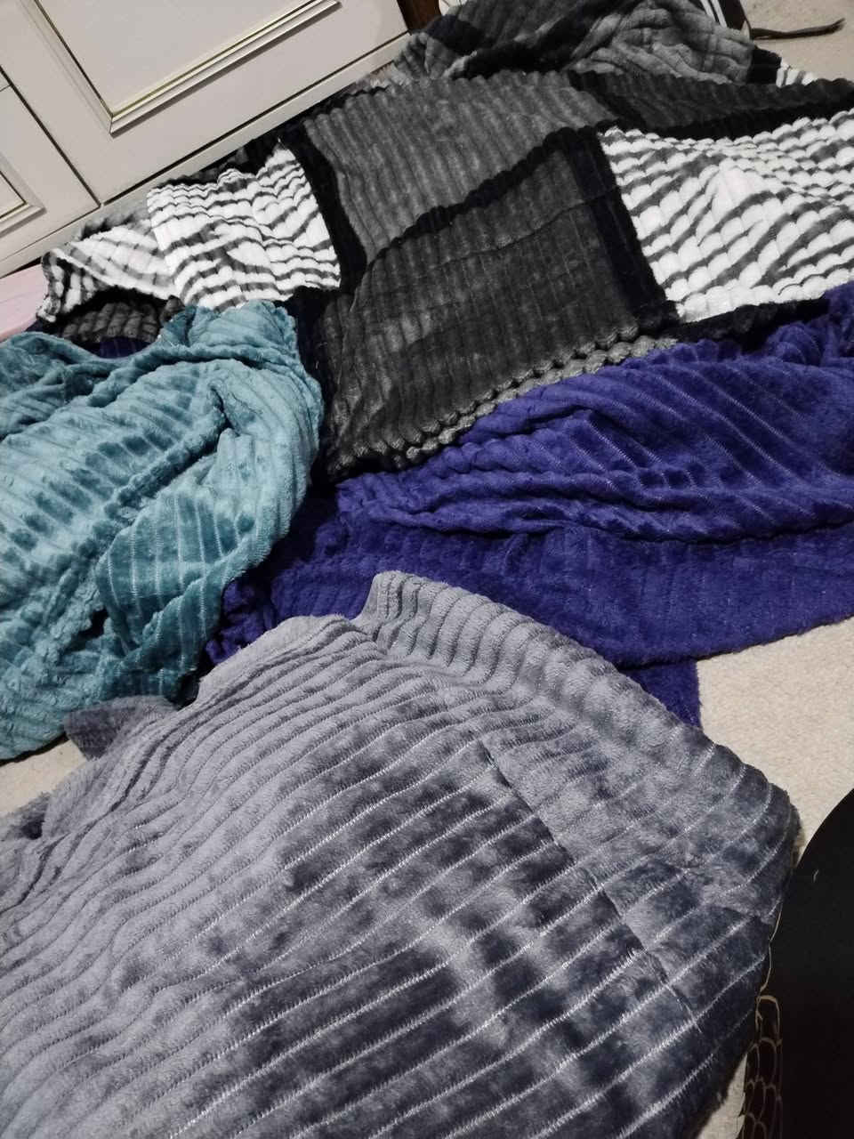 غطوات صيفيه سعر القطعه 4 الاف


**إذا كنت صاحب هذا الإعلان وتريد حذفه لأي سبب، رجاءا أرسل رسالة إلى الدعم الفني**