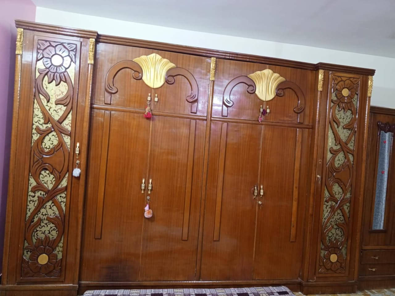 للبيع غرفه نوم صاج حطاطه 
السعر ٥٥٠ بيه مجال 
للاستفسار على 
***********
