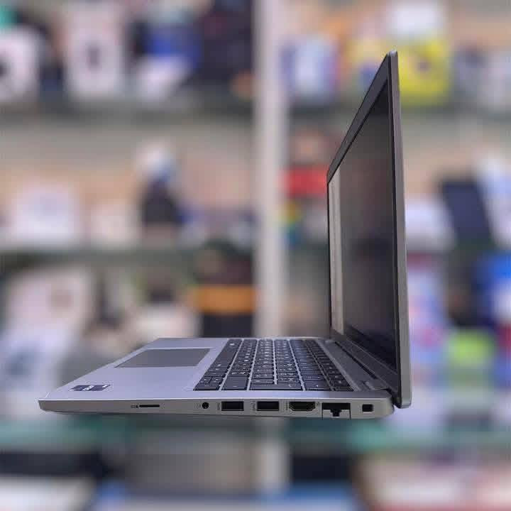 💻 Dell Latitude 5430
إذا تريد لابتوب عملي، سريع ويخدمك بالشغل والدراسة بدون مشاكل… هذا اختيار مضبوط 👌

المواصفات:
🔹 المعالج: Intel Core i5 الجيل 12
🔹 الرام: 16GB – تعدد مهام بدون تهنيج
🔹 الخزن: SSD 512GB – سرعة إقلاع وفتح برامج
🔹 كارت الشاشة: Intel داخلي 8GB
🔹 الشاشة: 14 إنج FHD – صورة واضحة ودقة عالية
🔹 تصميم عملي وتحمل ممتاز من سلسلة Latitude 💪

📦 الجهاز نظيف وجاهز

🎁 يجي ويا الشاحن الاصلي وحقيبة وماوس
✅ فحص كامل قبل التسليم
🛡 ضمان شهر كامل
📦 تغليف احترافي
🚚 توصيل مجاني

🏬 لابتوبيا
📍 بغداد – الأمين
📞  / واتساب: ‪+964 782 219 0881‬
🕓 أوقات الدوام: من 4 العصر للـ12 بالليل

📩 راسلنا نساعدك تختار لابتوبك صح حسب شغلك واحتياجك


**إذا كنت صاحب هذا الإعلان وتريد حذفه لأي سبب، رجاءا أرسل رسالة إلى الدعم الفني**