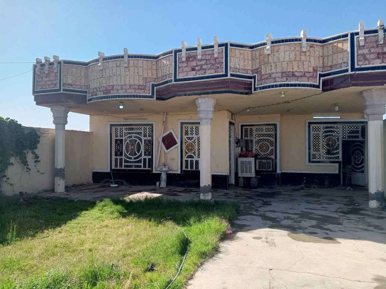 *🏡 بيت للبيع - مساحة 270م*
*الموقع:* يم محطه الكهرباء، يبعد عنها 300م فقط. منطقة حيوية وخدمات قريبة  
*ملاحظة:* موقع ممتاز، قريب على الشارع العام والمدارس والأسواق   سعر تعالي خاص
للاستفسار : ************* اتصل وتدلل

