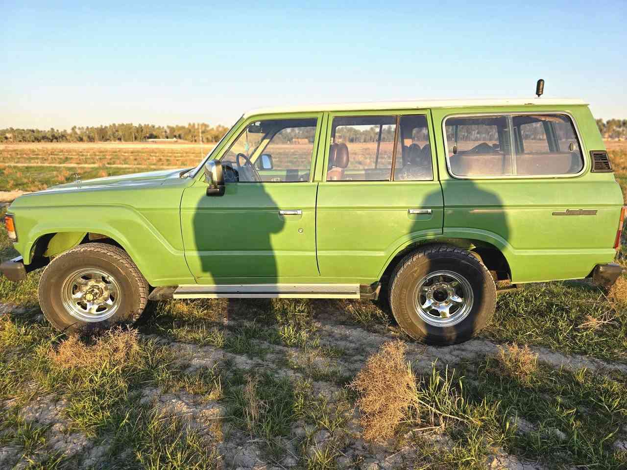 لاندكروز موديل 1982
تدفئة وتبريد 
السعر ٦٥ وبيها مجال للأستفسار الاتصال على الرقم/ ‎0780 755 1854
