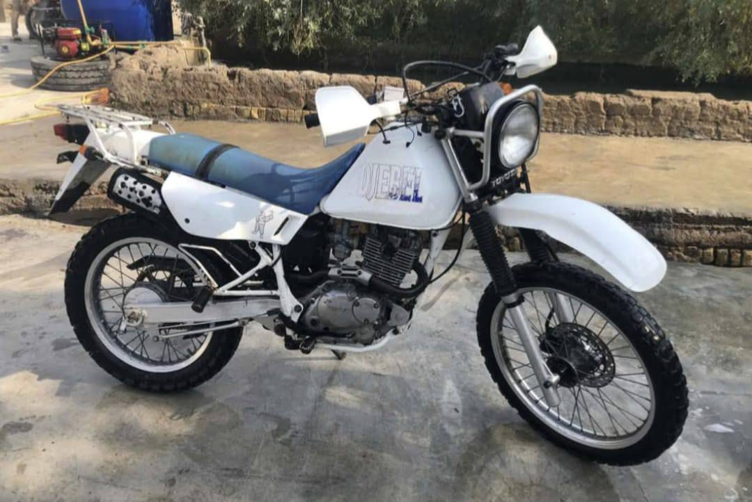 السلام عليكم دراجة قفاز دجبل مكينه 200 مفتوحه او بدون اوراق مكان بغداد السعر 1250وبيه مجال, ***********
